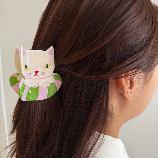 Vacation Kitty Hair Claw