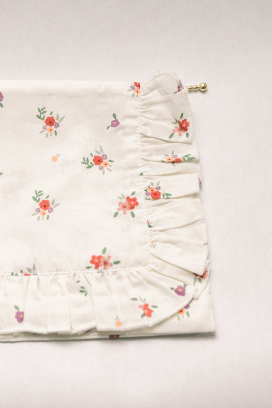 Vintage-Inspired Floral Pouch- Matin au Jardin