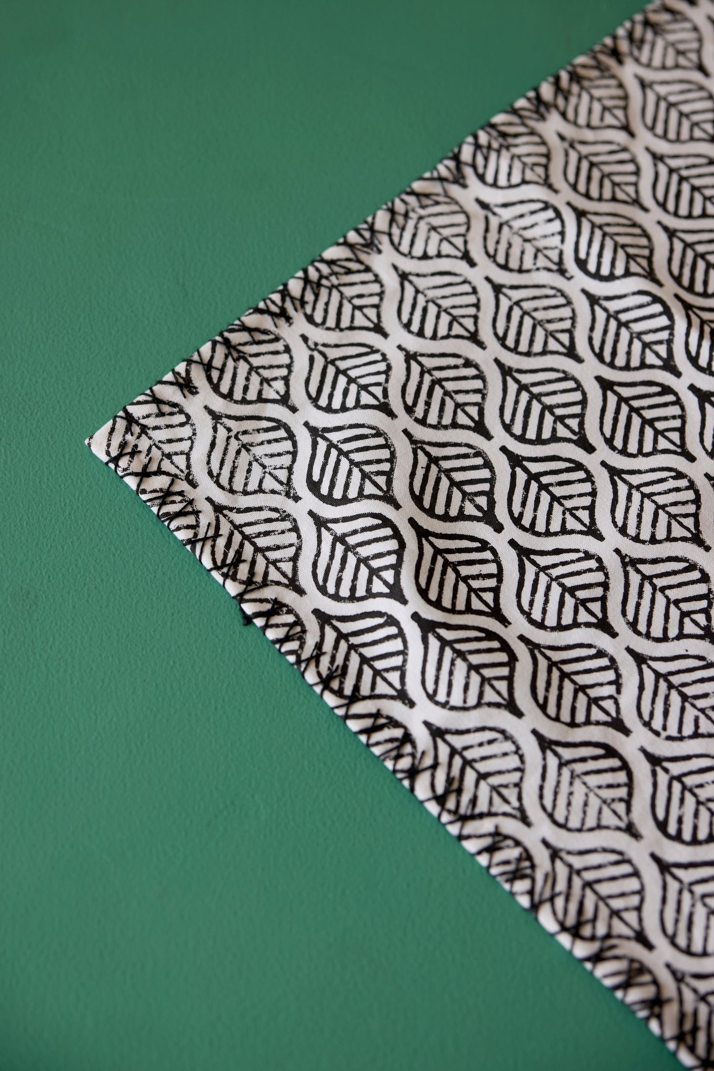 Leaf Motif Placemat Set