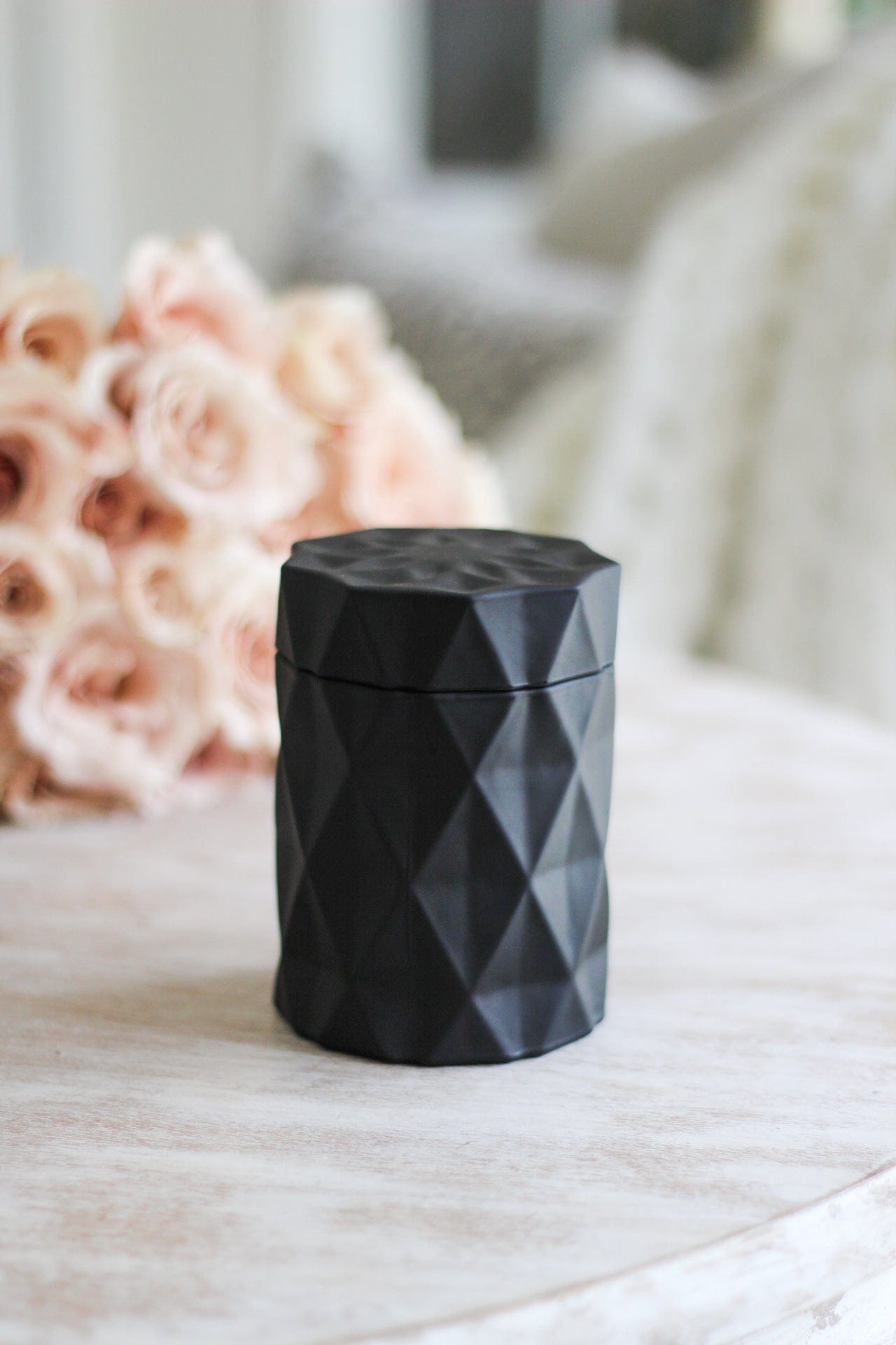 Black Currant Vetiver | 10.5 oz