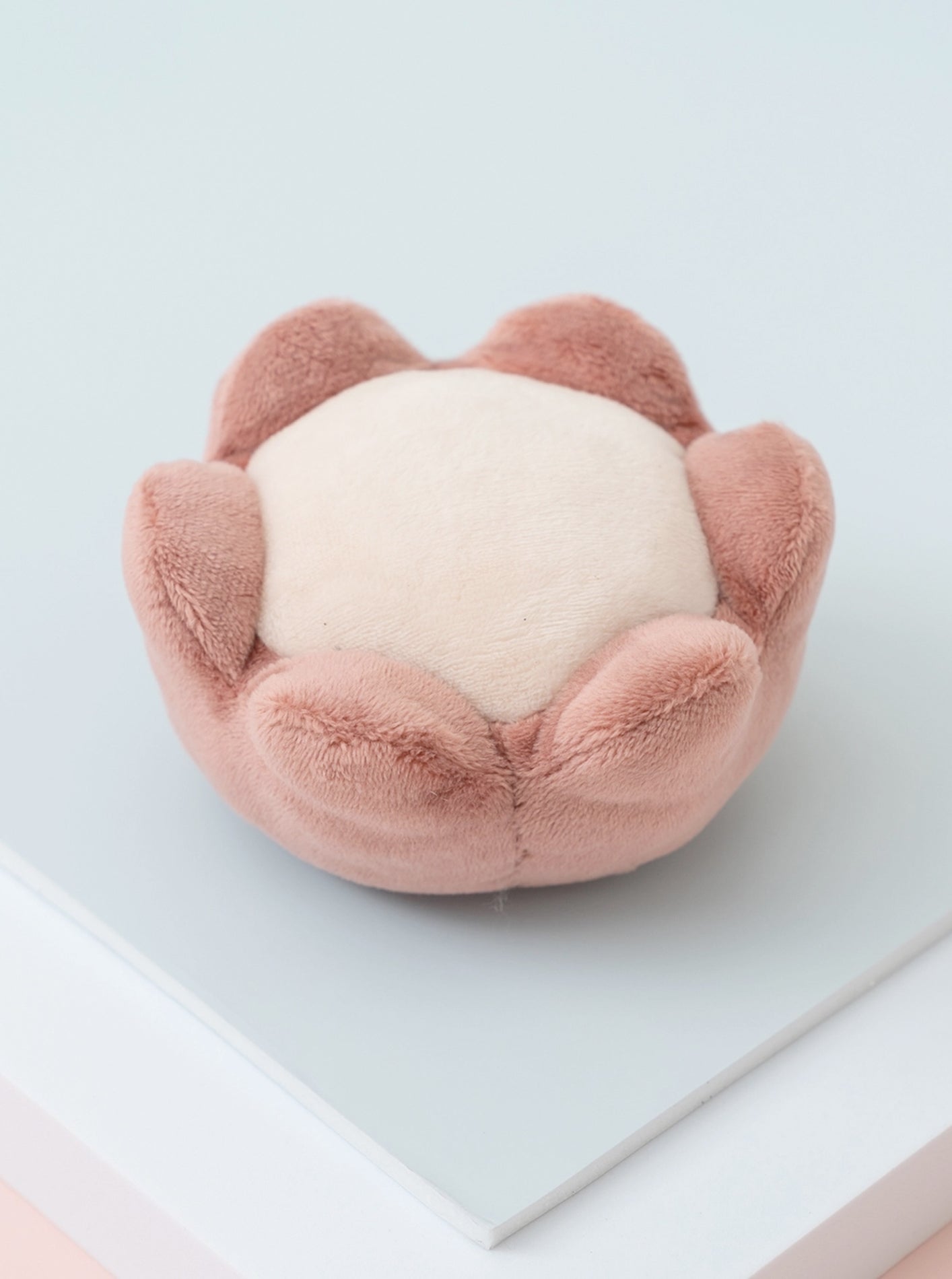 PLUSH FLOWERS
