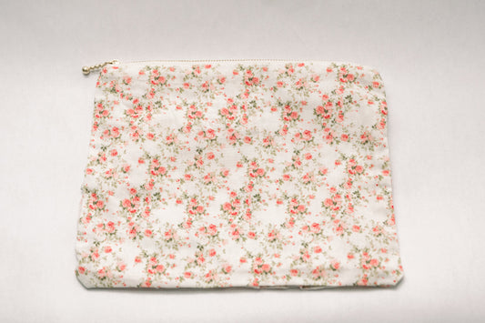 Vintage-Inspired Floral Pouch- Églantine