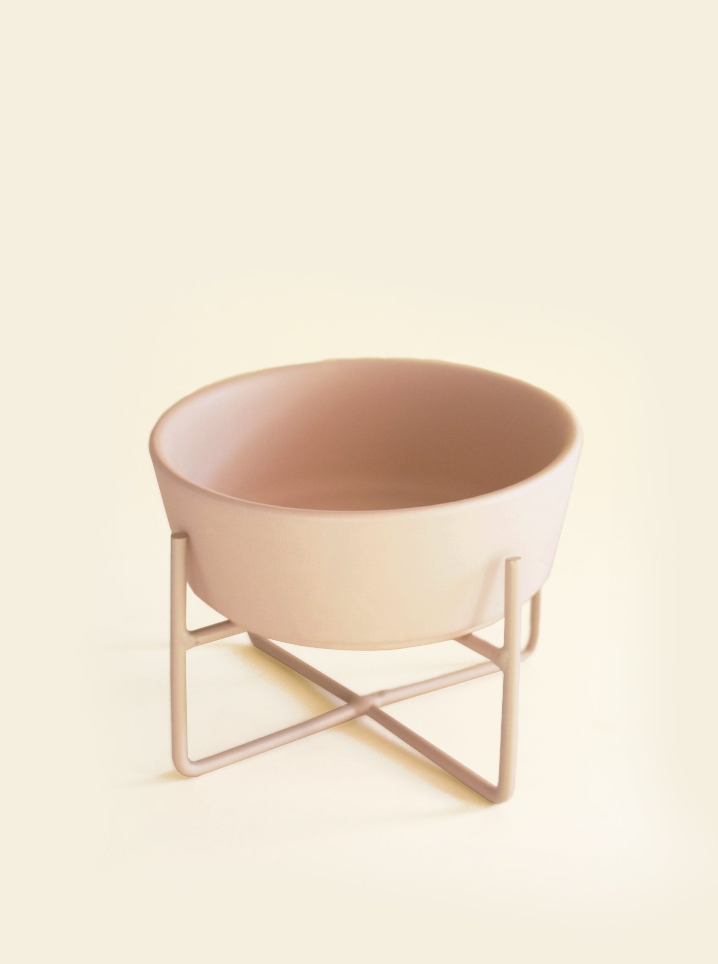 SIMPLE SOLID RAISED BOWL