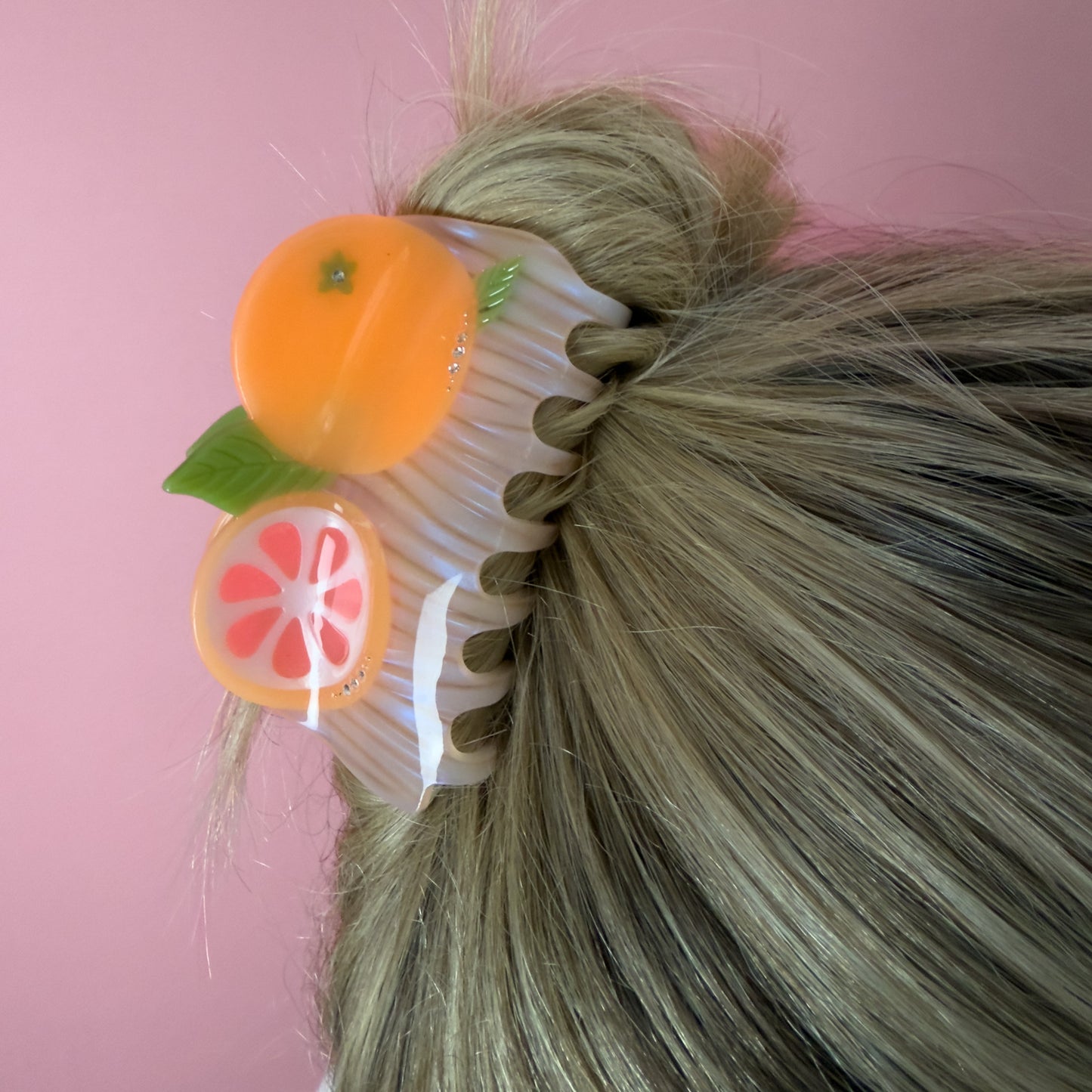California Pomelo Hair Claw
