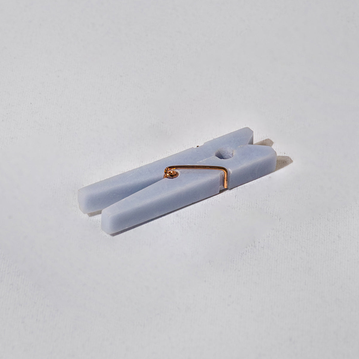 Decorative gemstone Laundry Clip Celestine blue