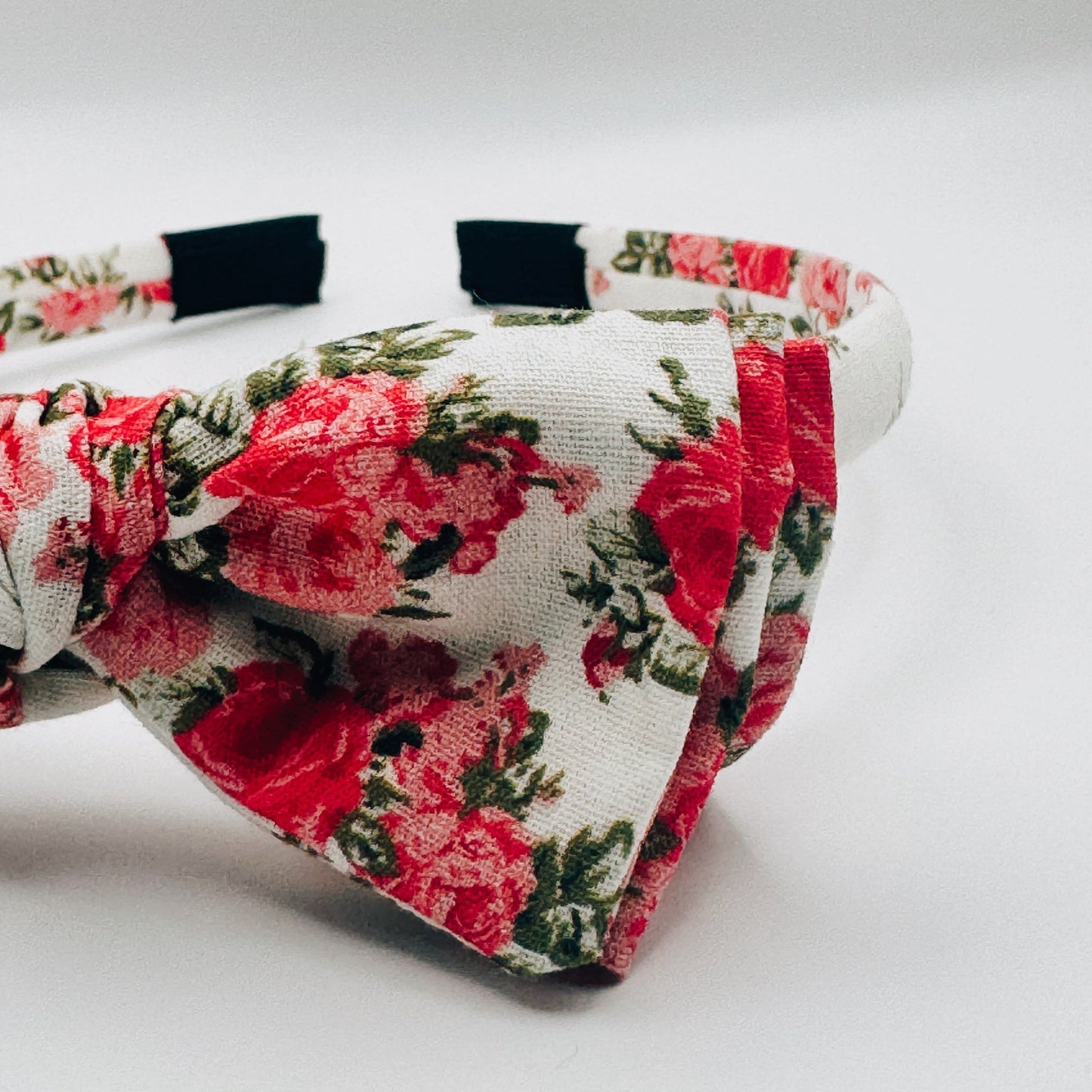 Three Little Bows Headband- Éclosion au jardin des roses