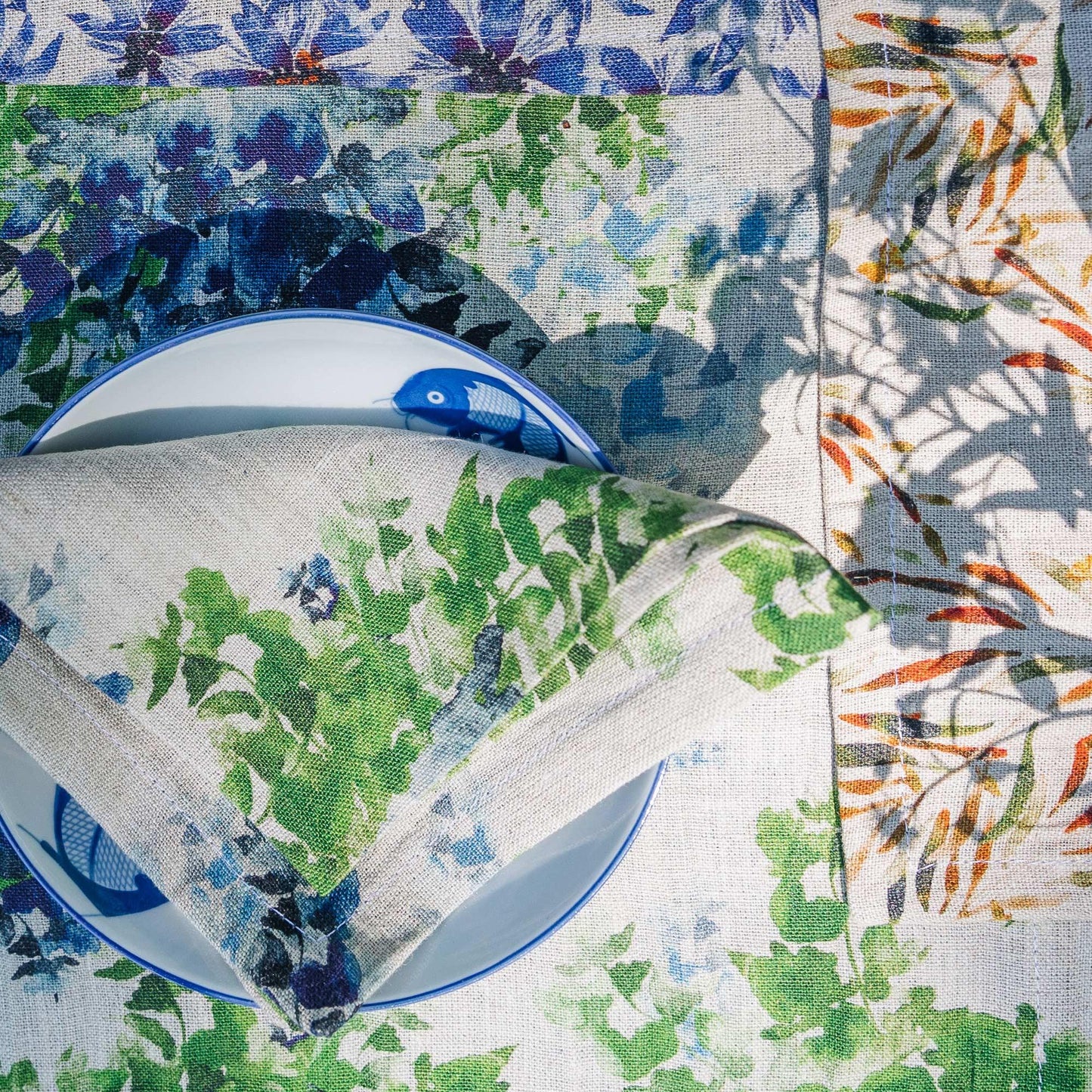 6 Organic Linen Placemats in Wisteria Lane
