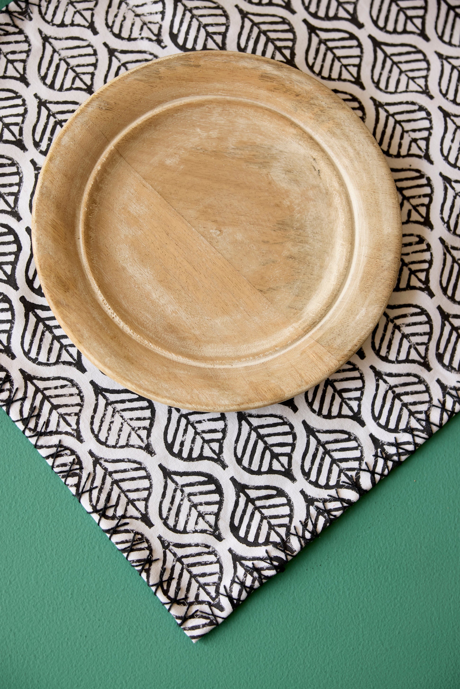 Leaf Motif Placemat Set