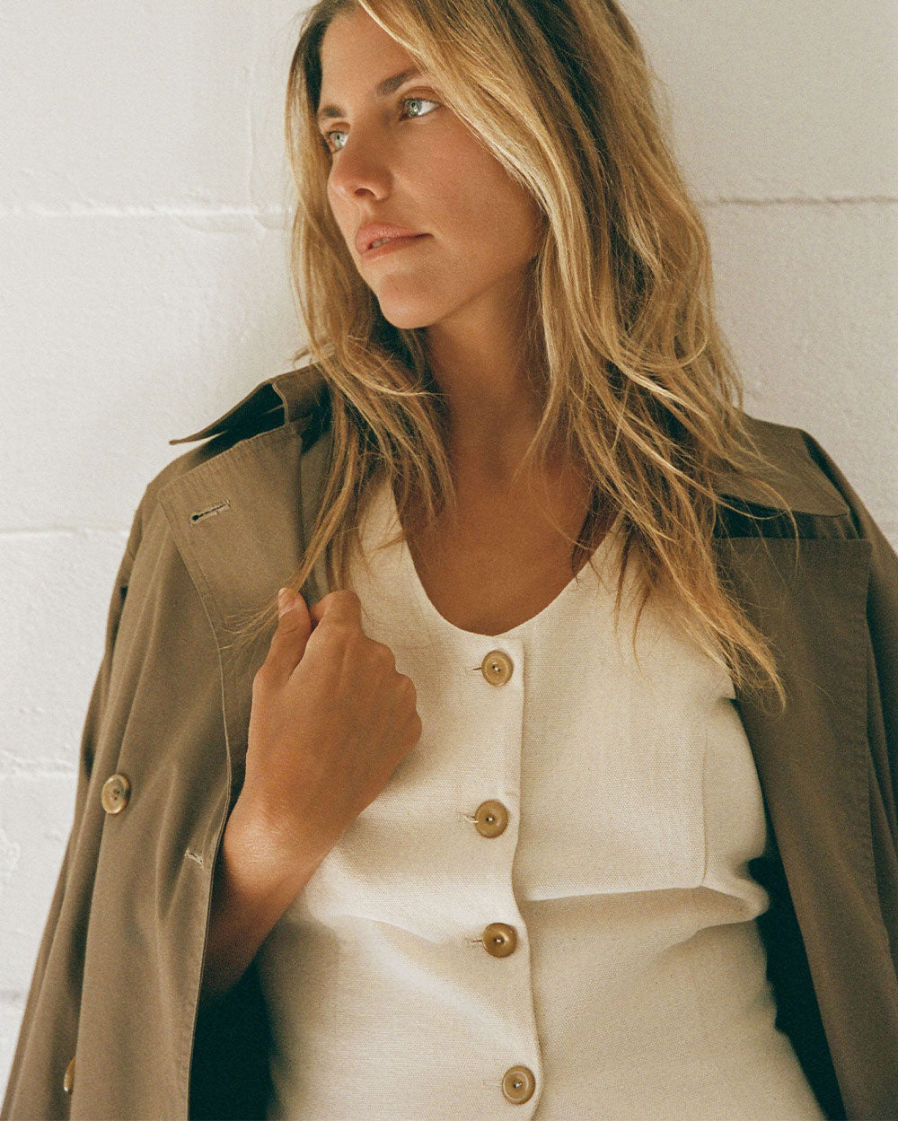 Pez y Luna | Hand-Embroidered Fitted Cotton Vest