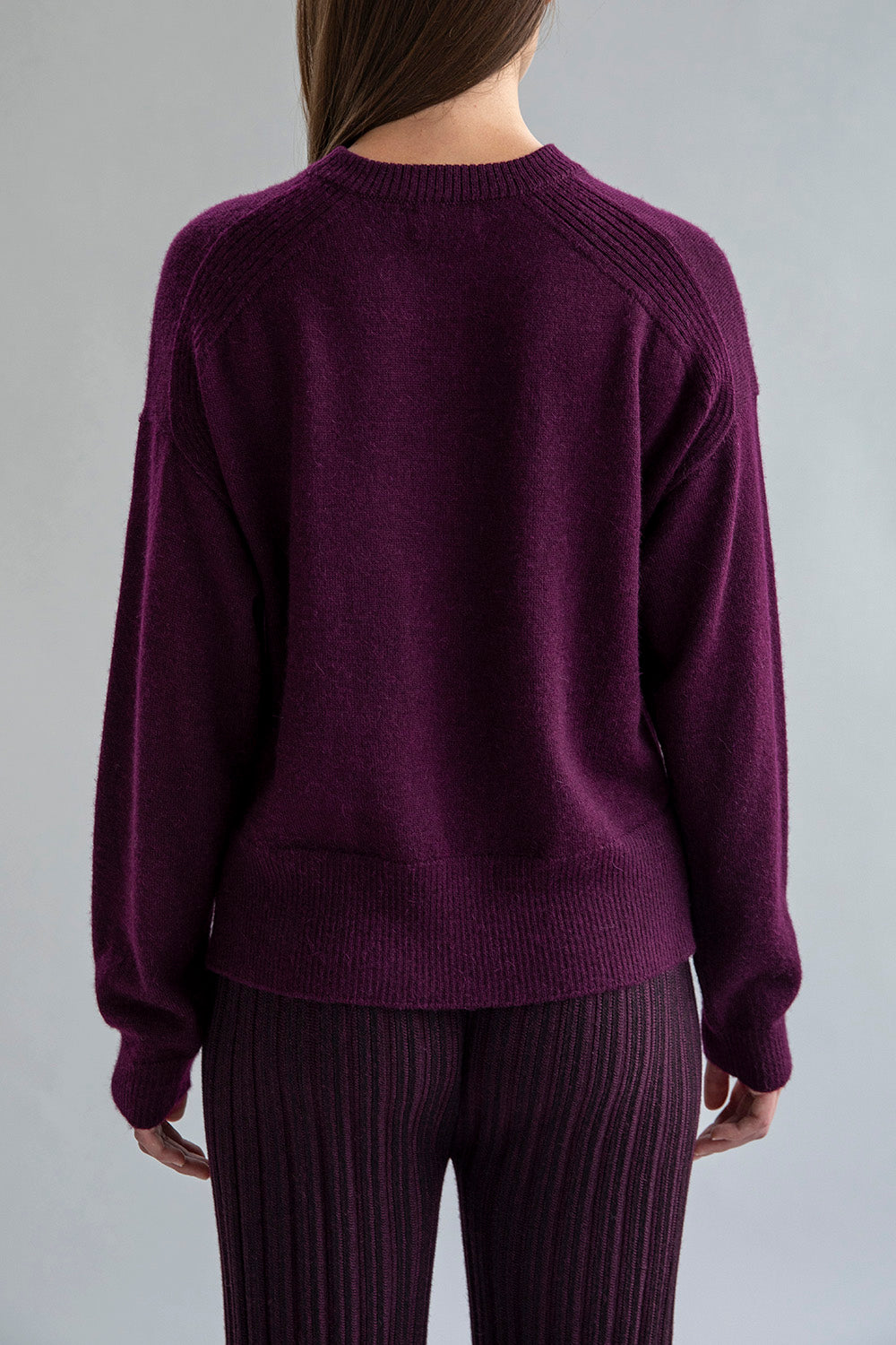 CREW NECK BOXY PULLOVER - AUBERGINE