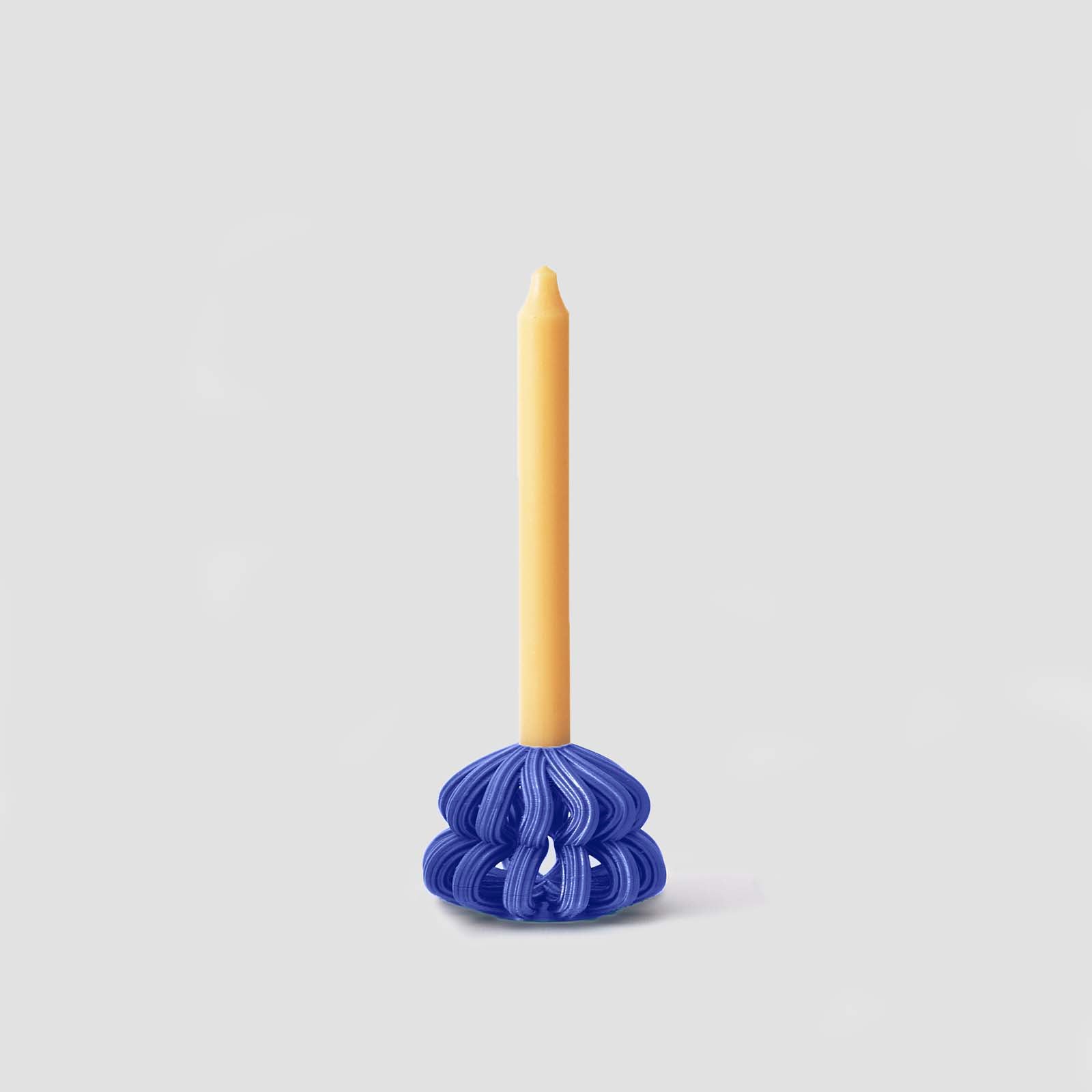 Frosting Loop Candle Holder