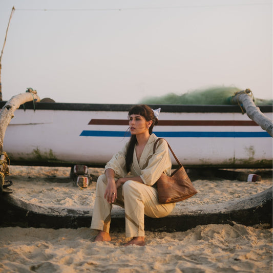 Crisscross Handbag - Vintage Brown