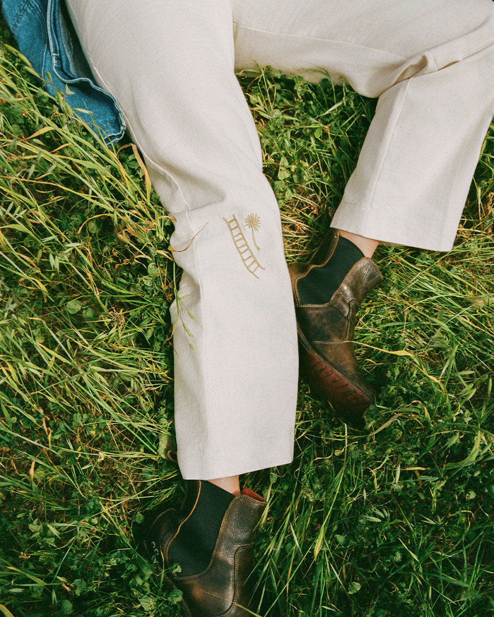 Ave del Rio | Hand-Embroidered Pants in Cotton