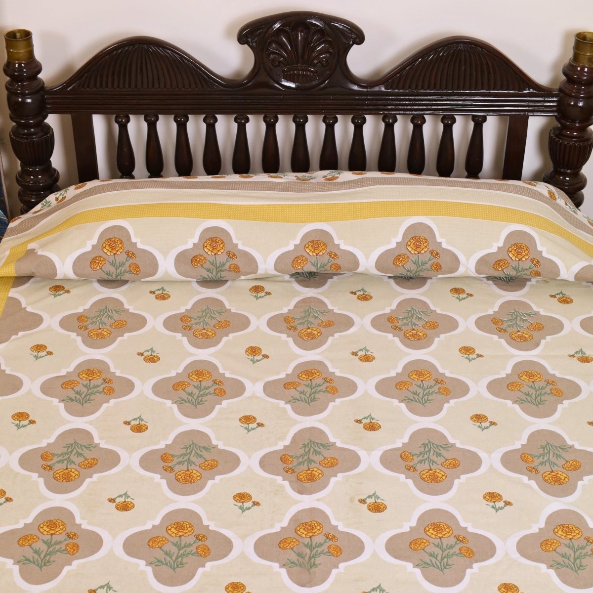 Marigold Bed Cover (60" x 90")