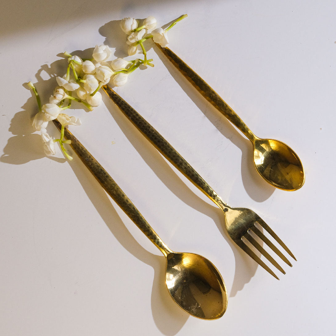 Brass hammered cutlery set (Set of 4)