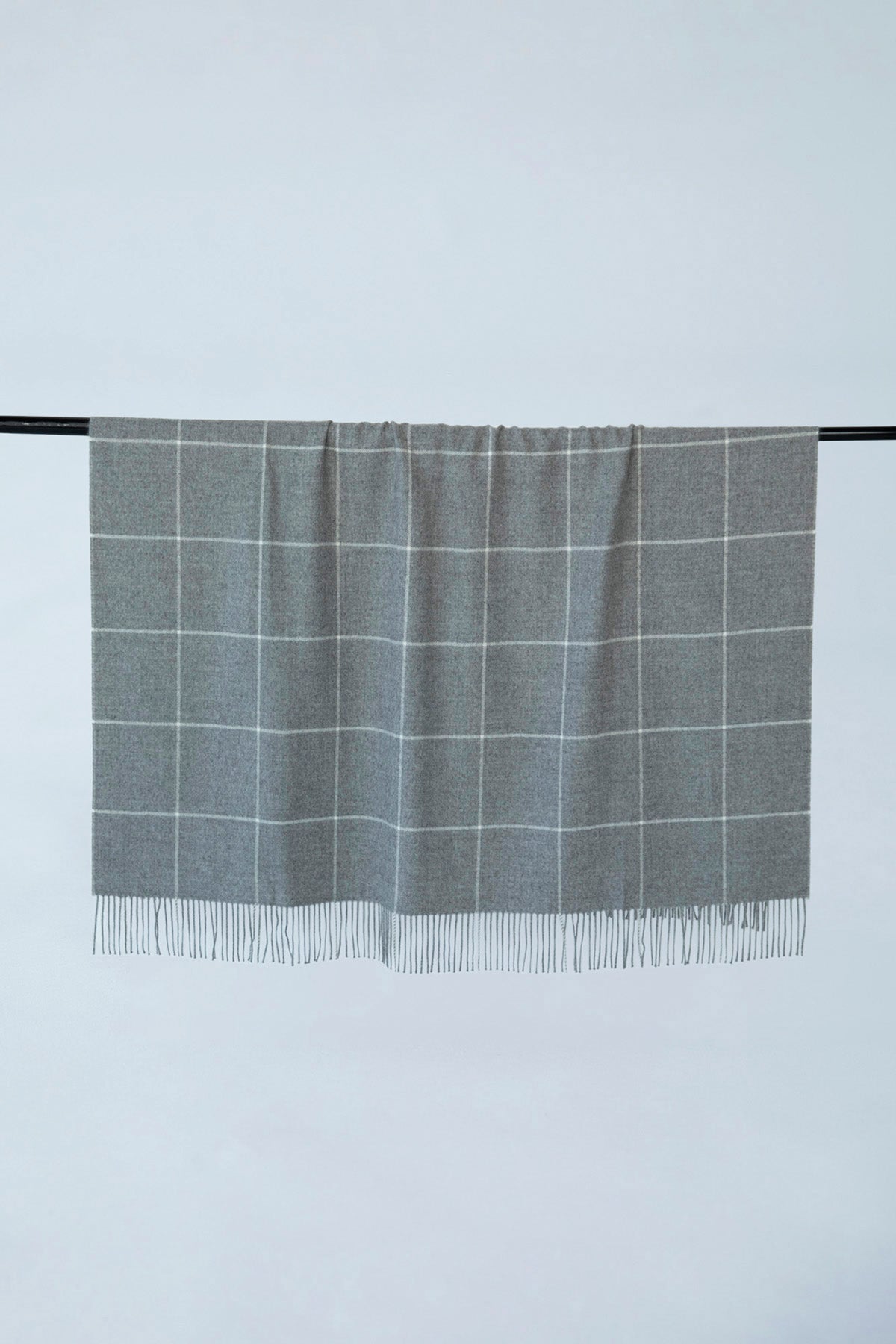 WINDOWPANE THROW - GREY