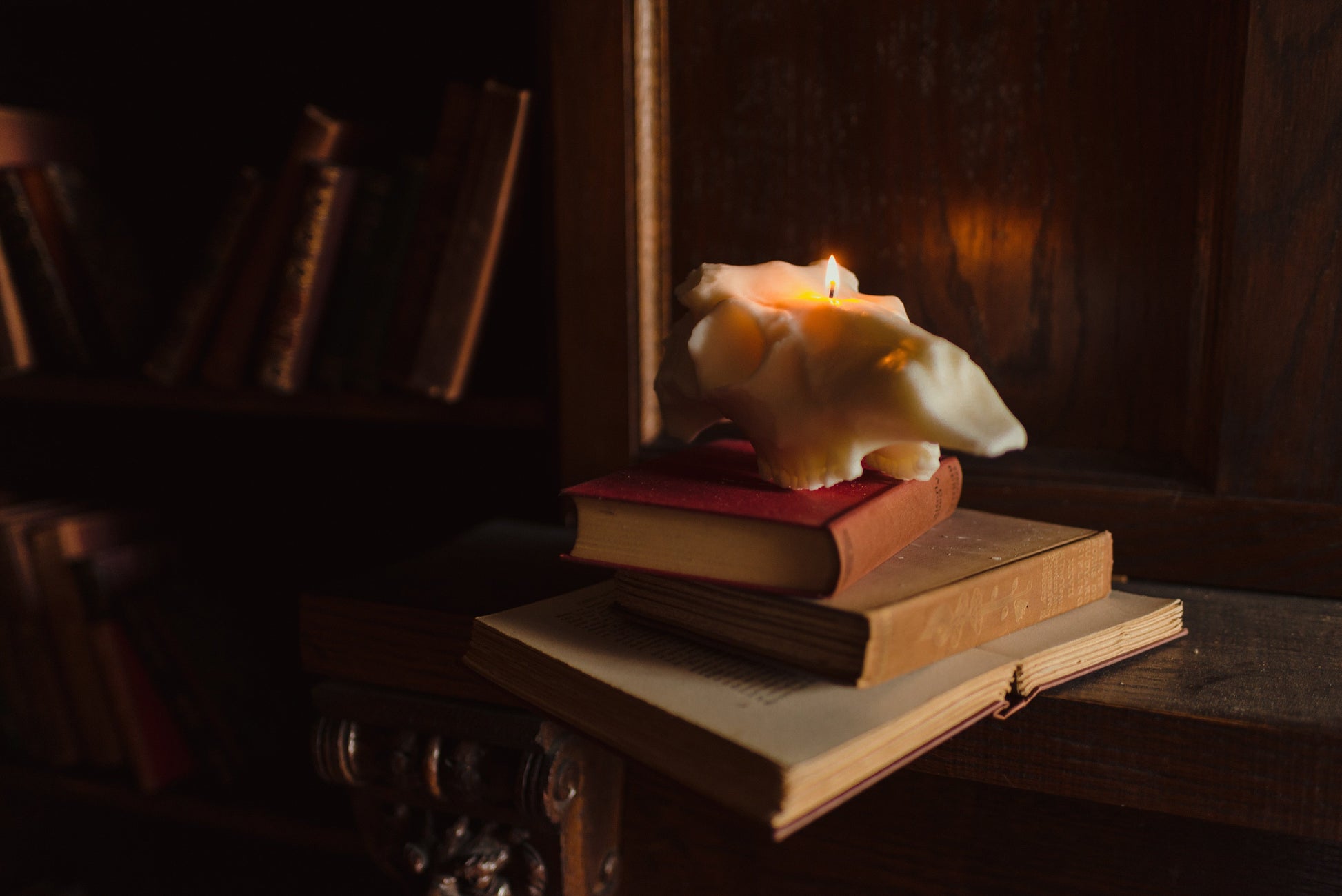 Evangeline Deer Skull Candle