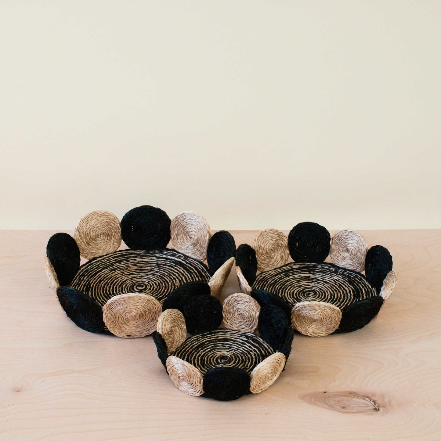 S/3 Black and White Abaca Fruit Basket