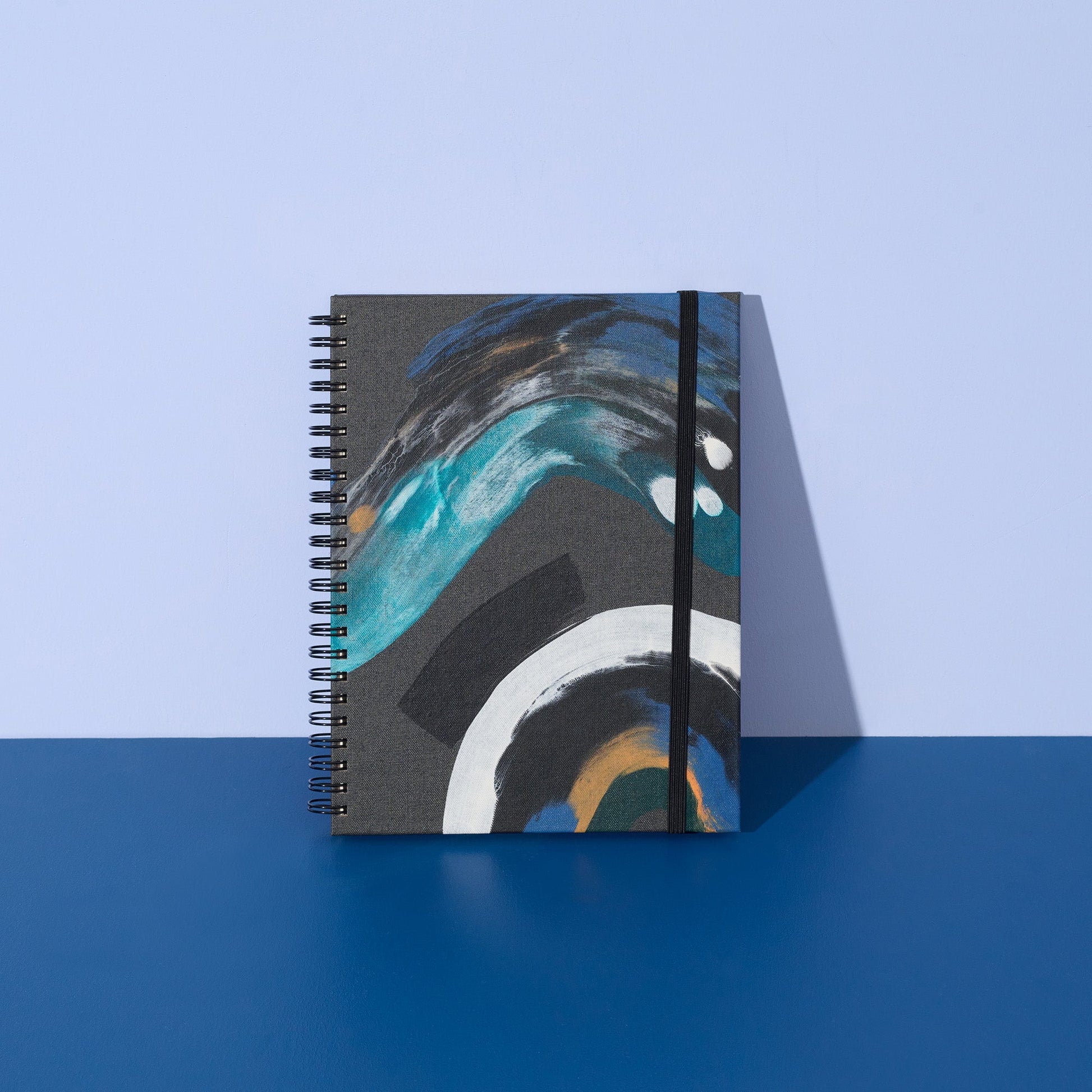 Dorian Medium A5 Notebook