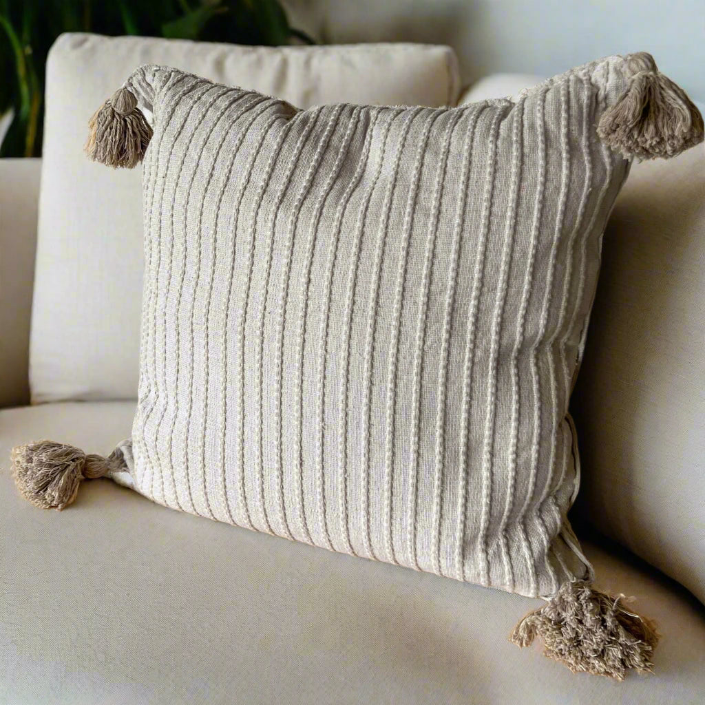 Cotton Tassel Pillow № 1