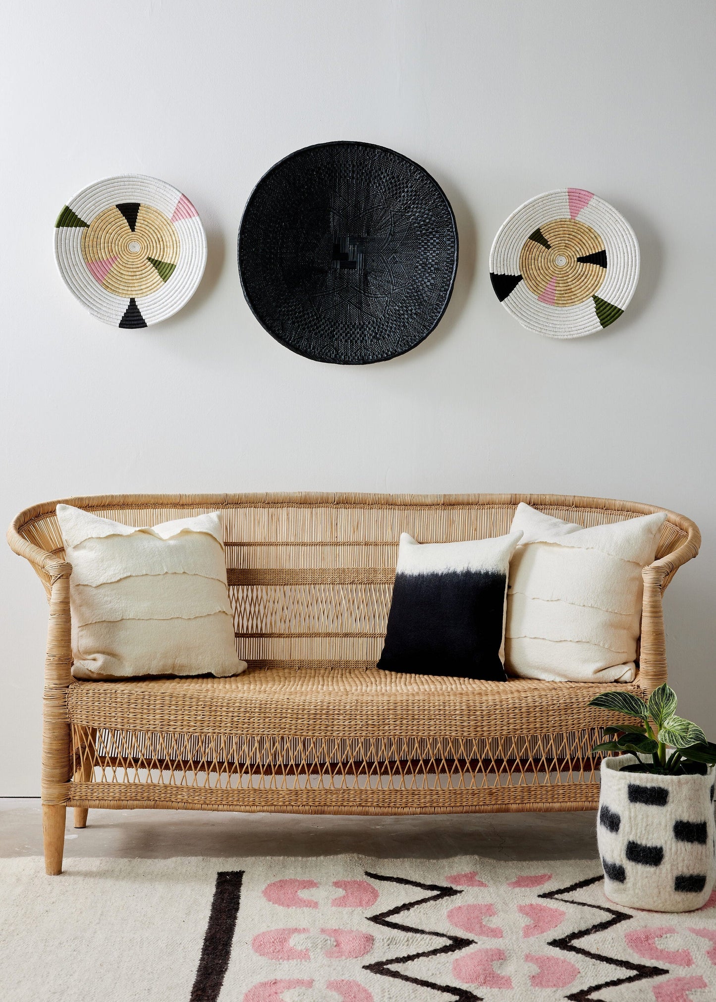 Mosaic Bullseye Wall Basket