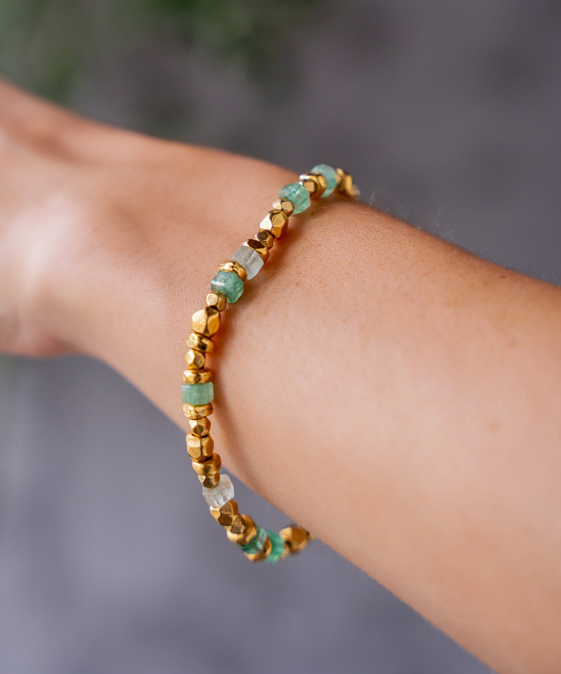 Green Strawberry Quartz and Gold Bead Bracelet