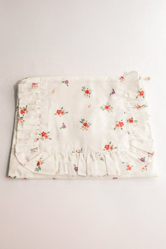 Vintage-Inspired Floral Pouch- Matin au Jardin