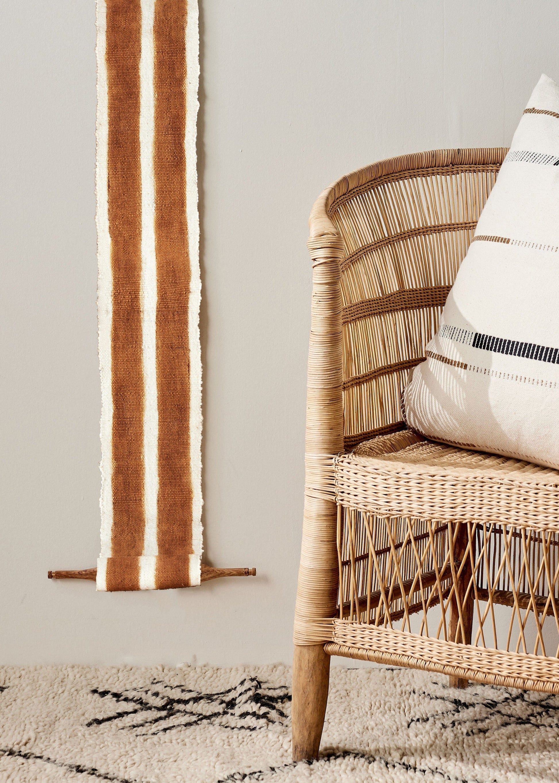 Enlighten Bogolan Wall Totem in White with Brown Lines
