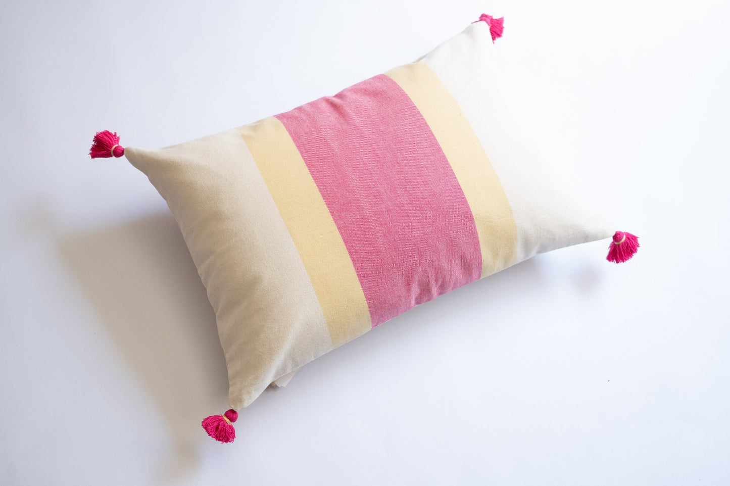 Saroj Hand Loom Pillow Cover - 14"x20"