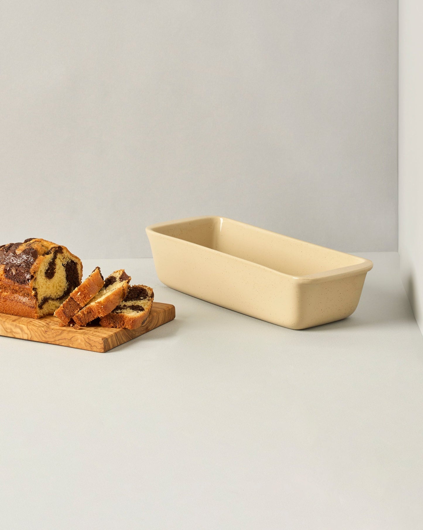 Stoneware Cake & Bread Pan