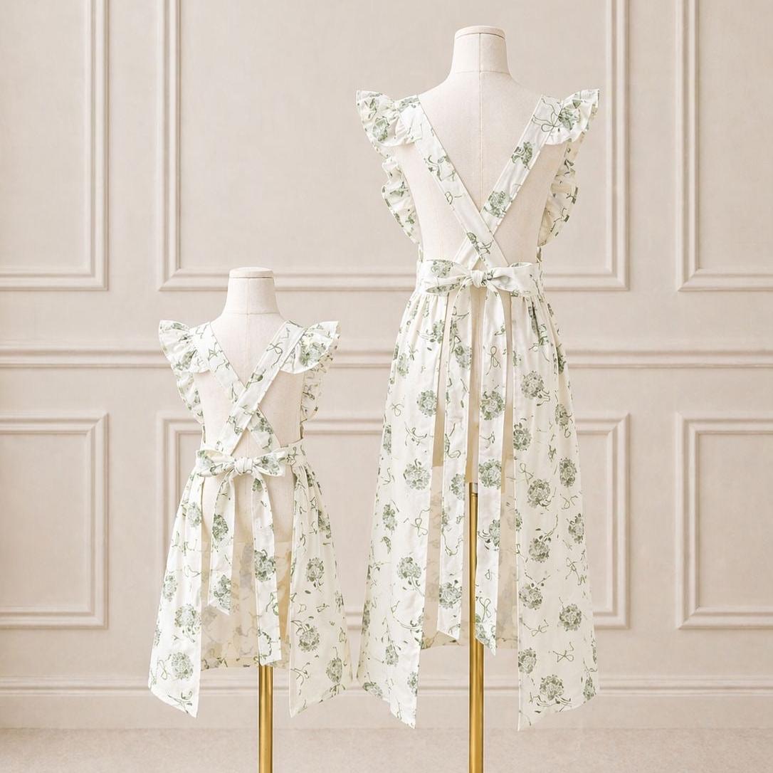 Tuileries Garden Little Hostess Apron