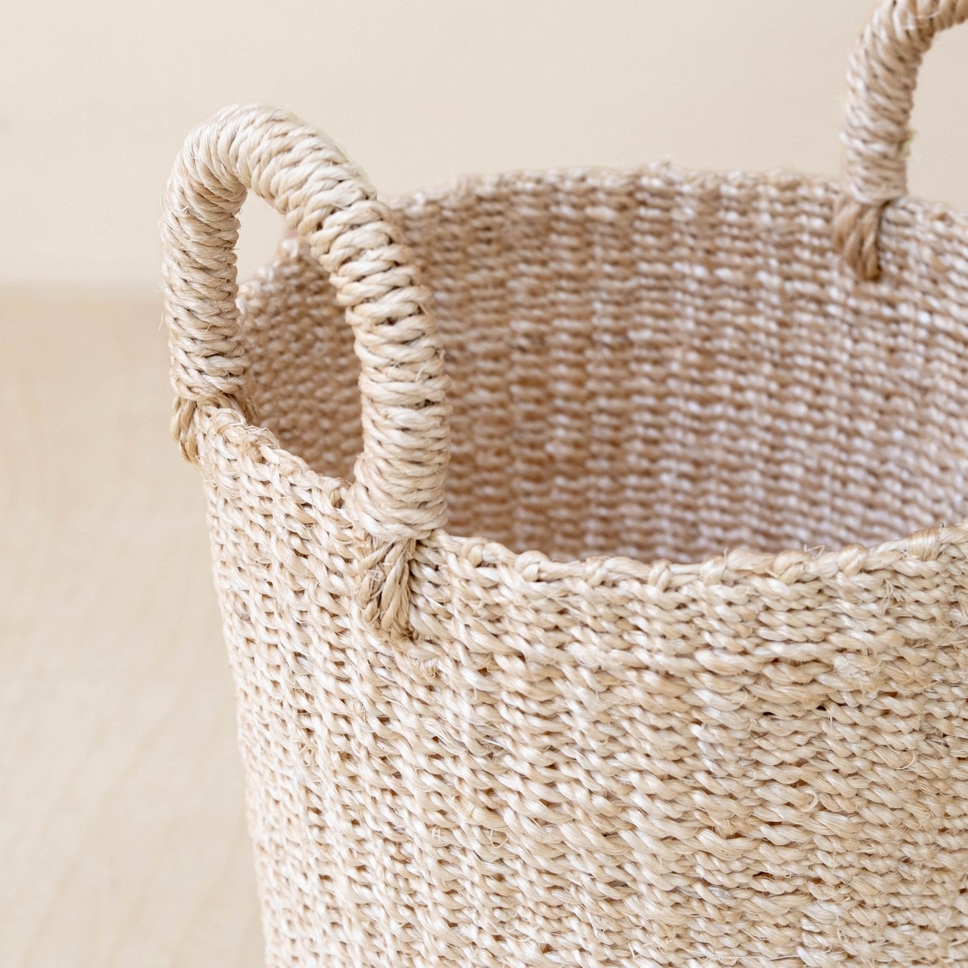 Natural Vase Basket