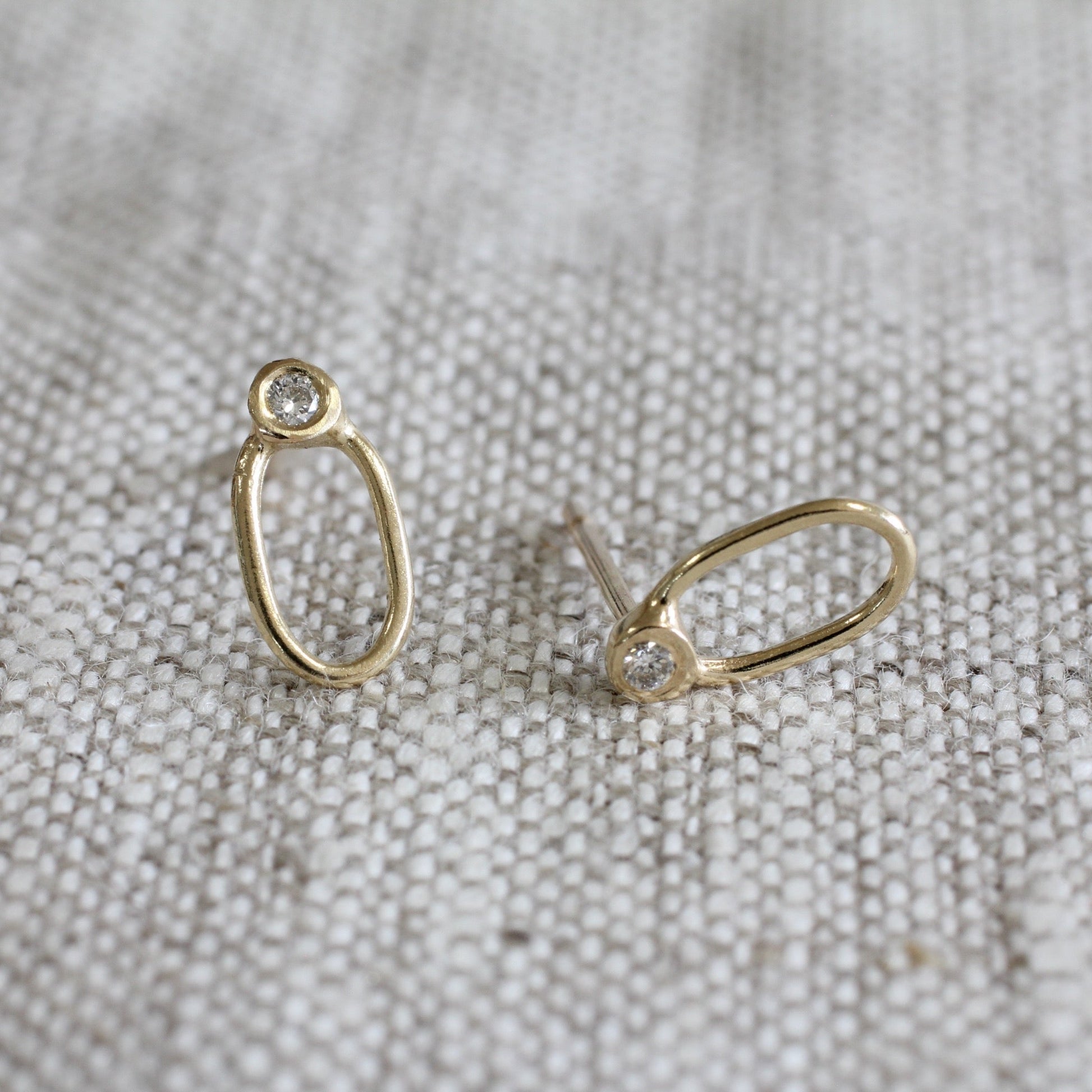 14k yellow gold sun shower diamond studs