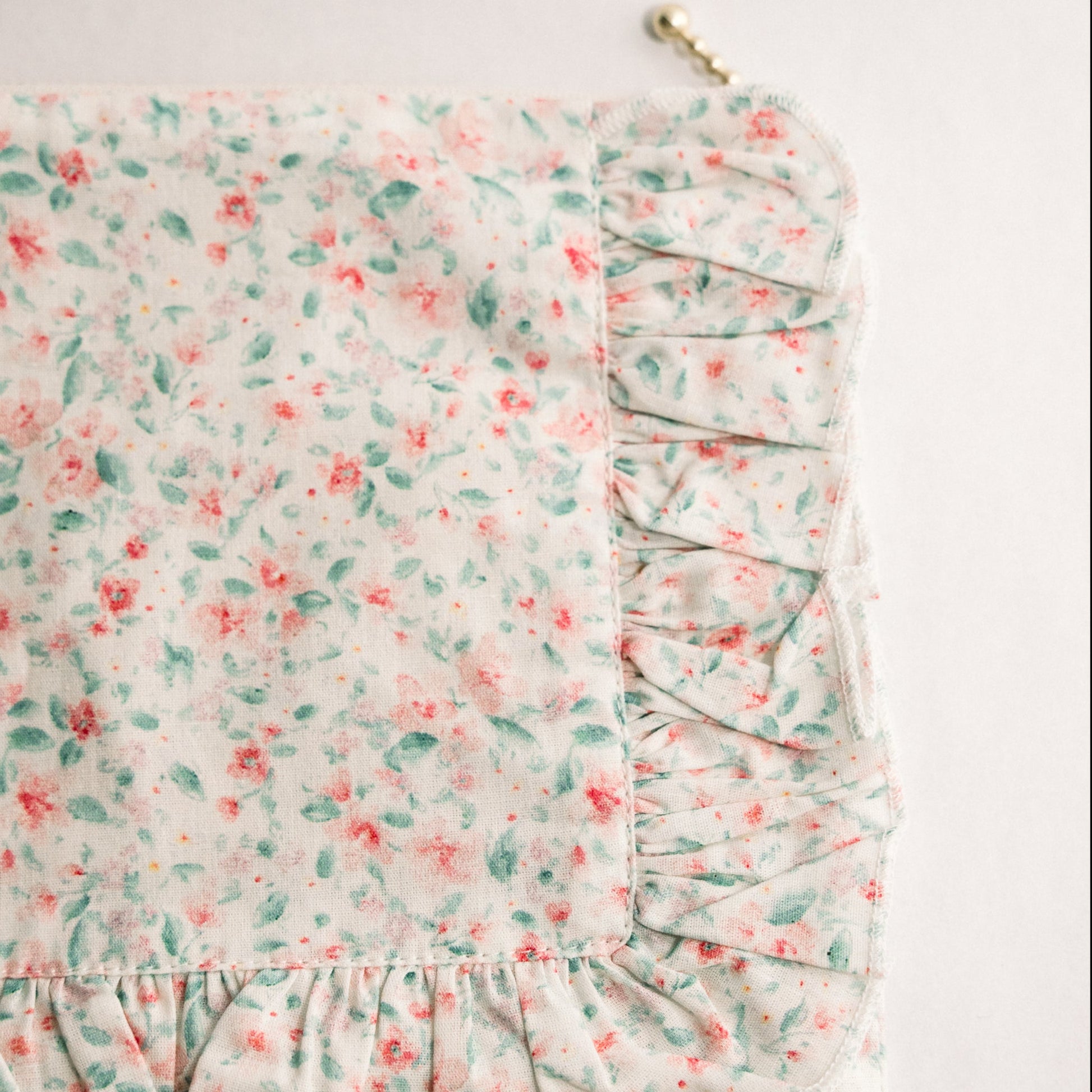 Vintage-Inspired Floral Pouch- Confetti