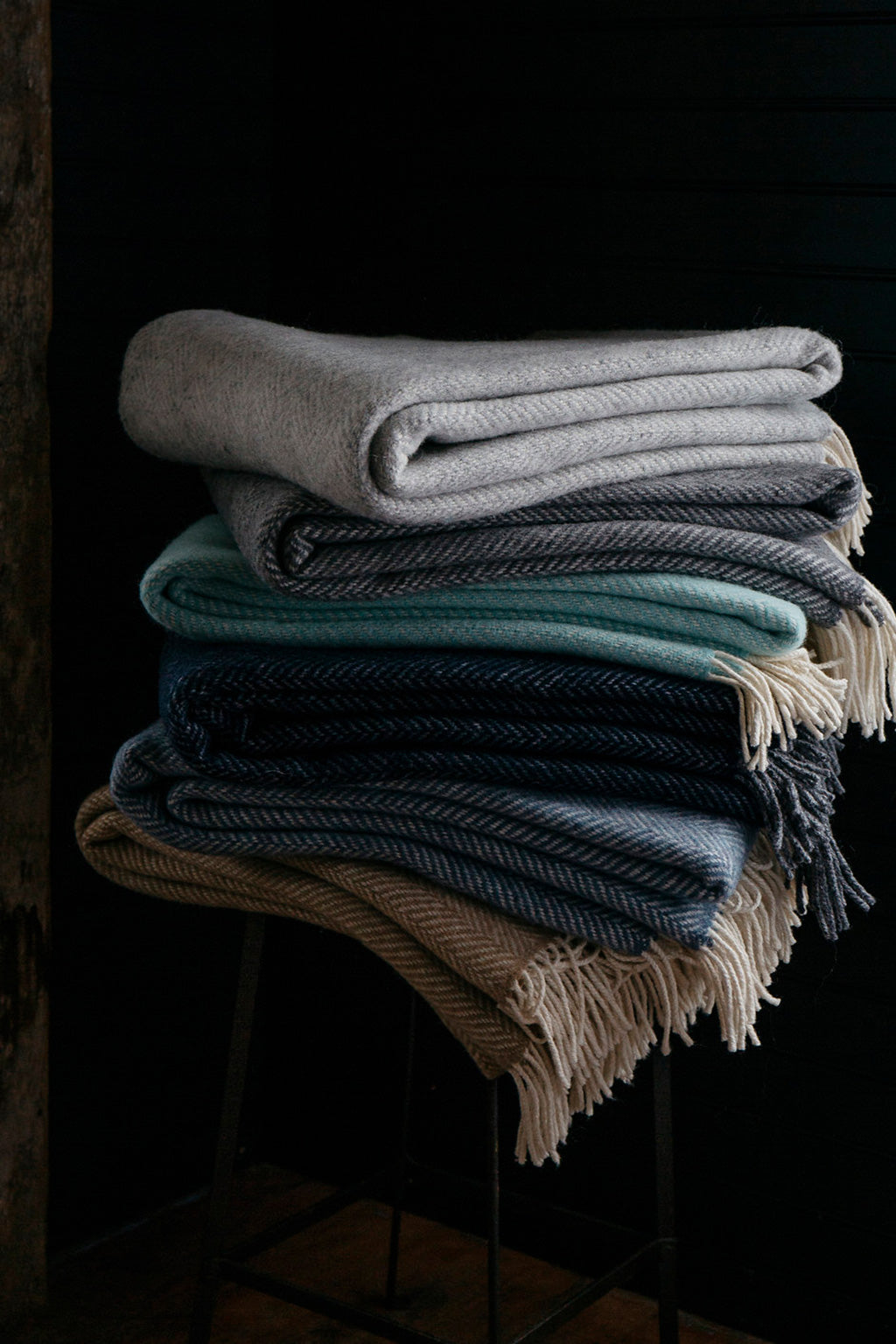 Herringbone w/ Cashmere Throws