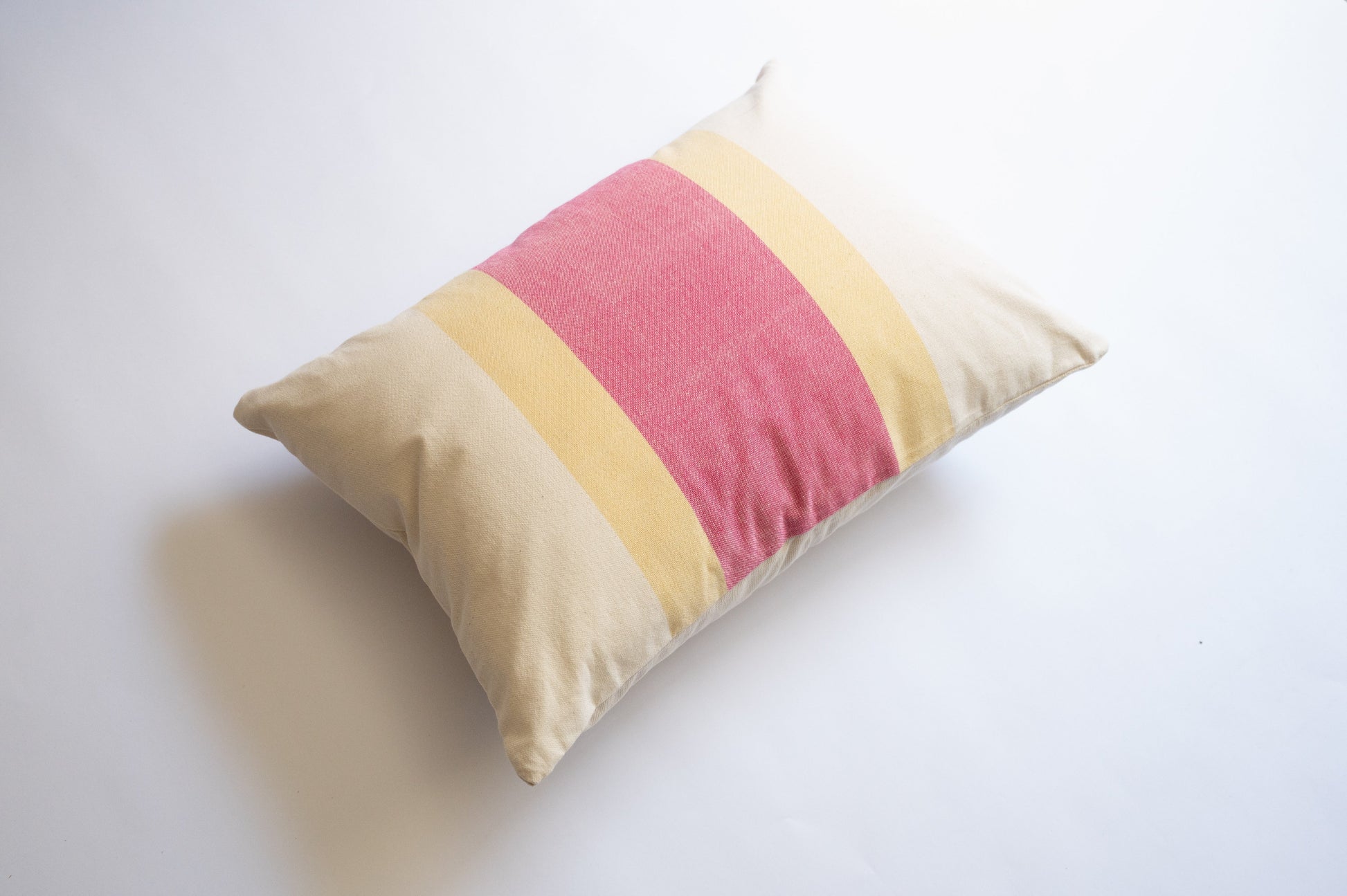 Saroj Hand Loom Pillow Cover - 14"x20"