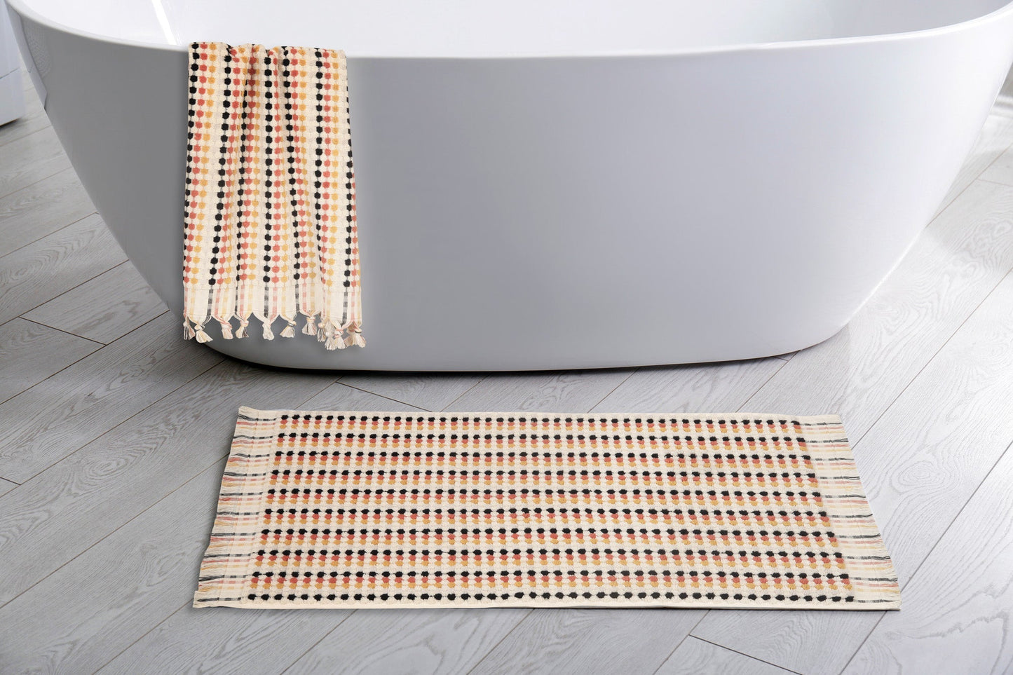 Dots 4 Piece Terry Towel Set with Bath Mat