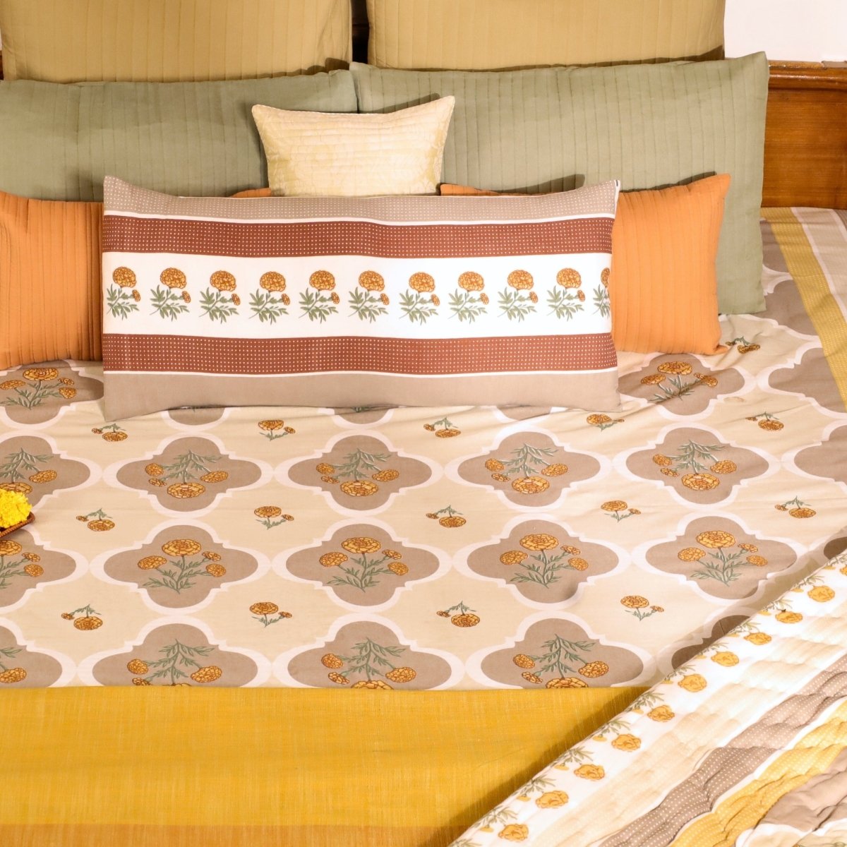 Marigold Bed Cover (60" x 90")