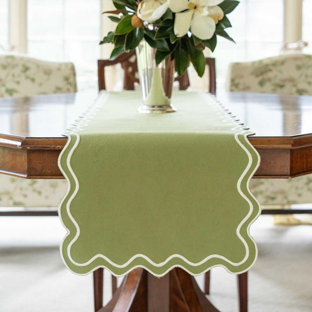 Storytime Dahlias Table Linens Set