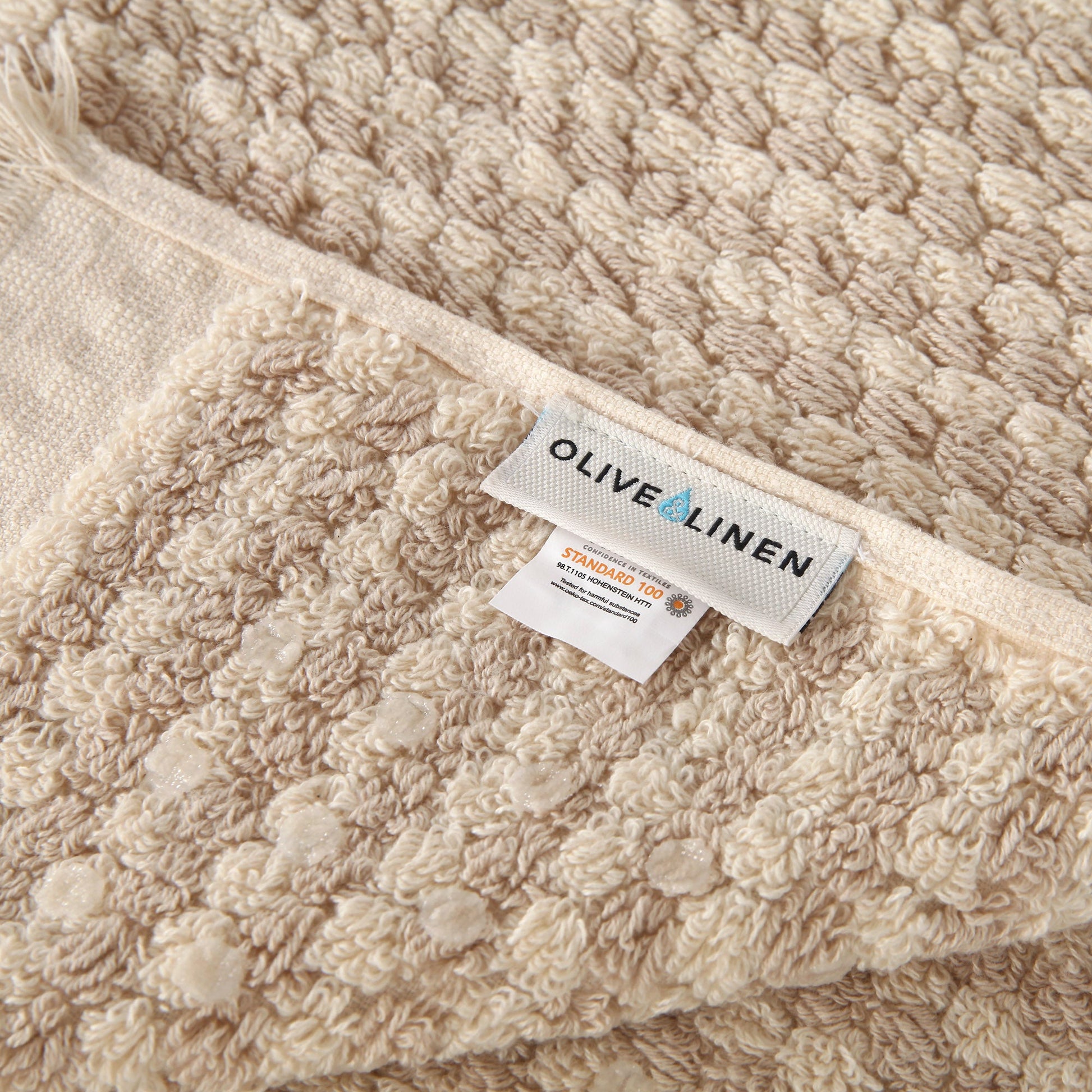 Dots 4 Piece Terry Towel Set with Bath Mat