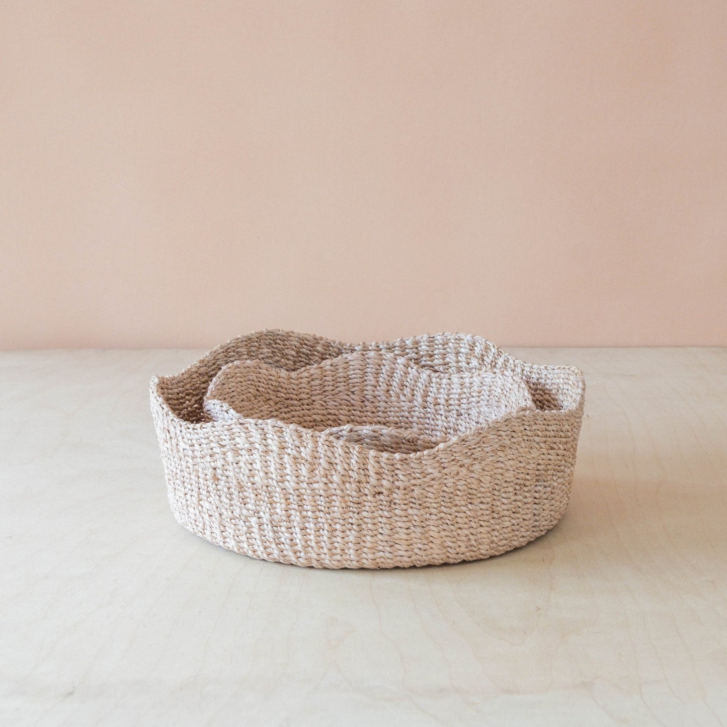 S/2 Natural Fruit Tray Scallop