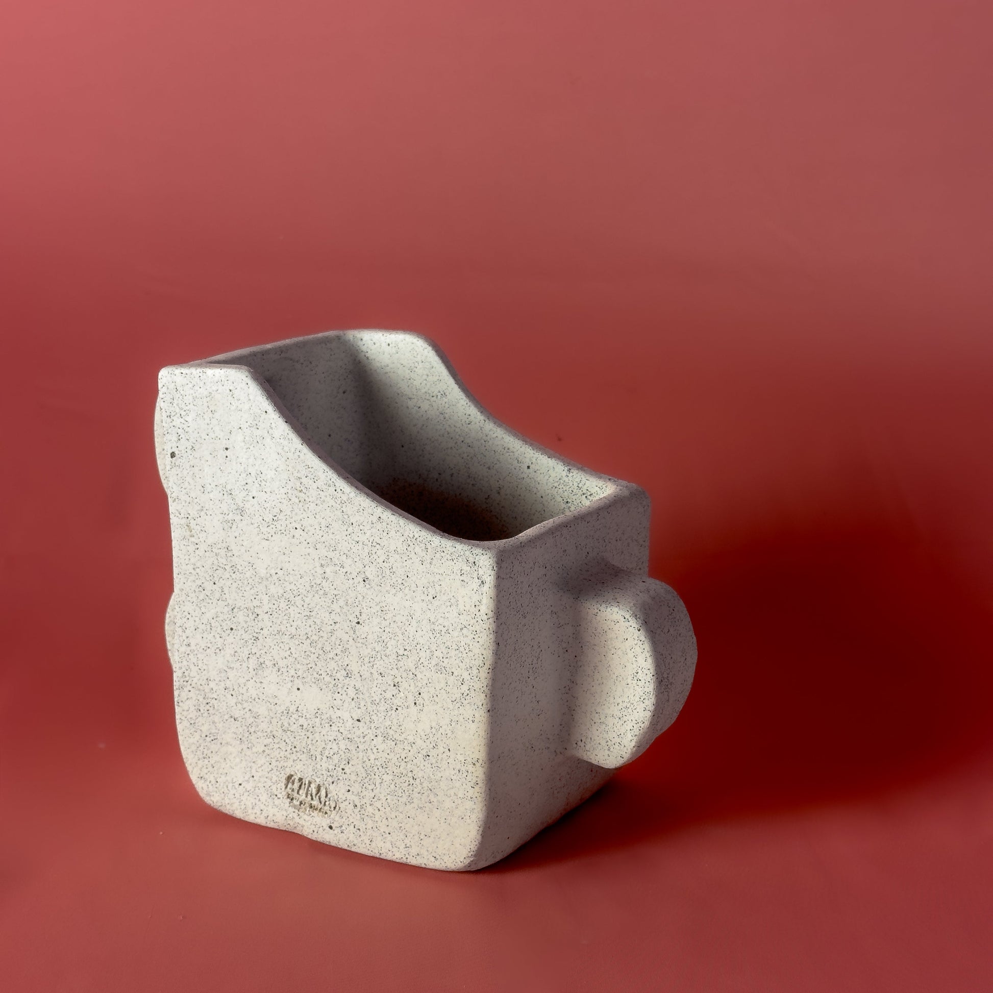 Eyi Planter