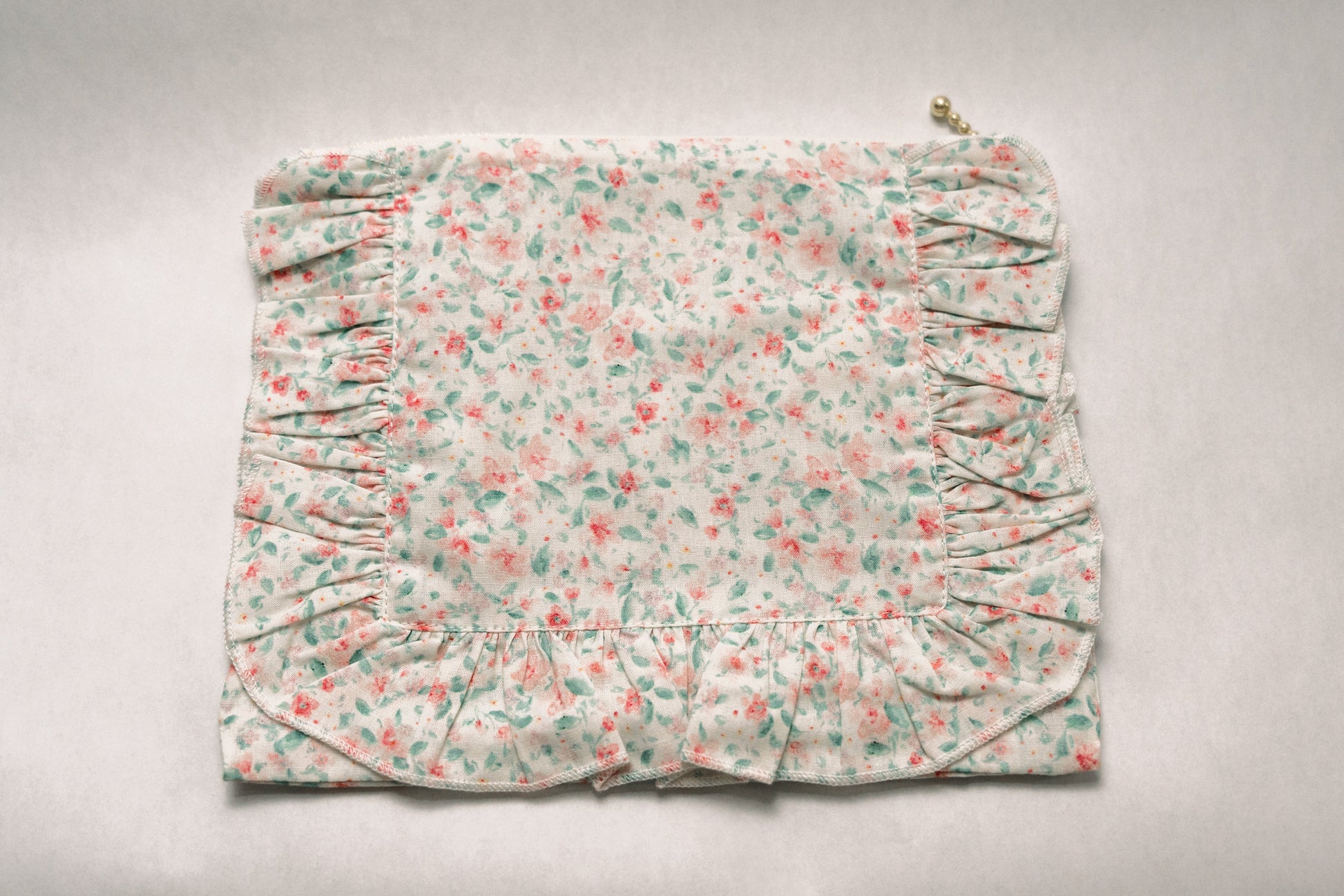 Vintage-Inspired Floral Pouch- Confetti