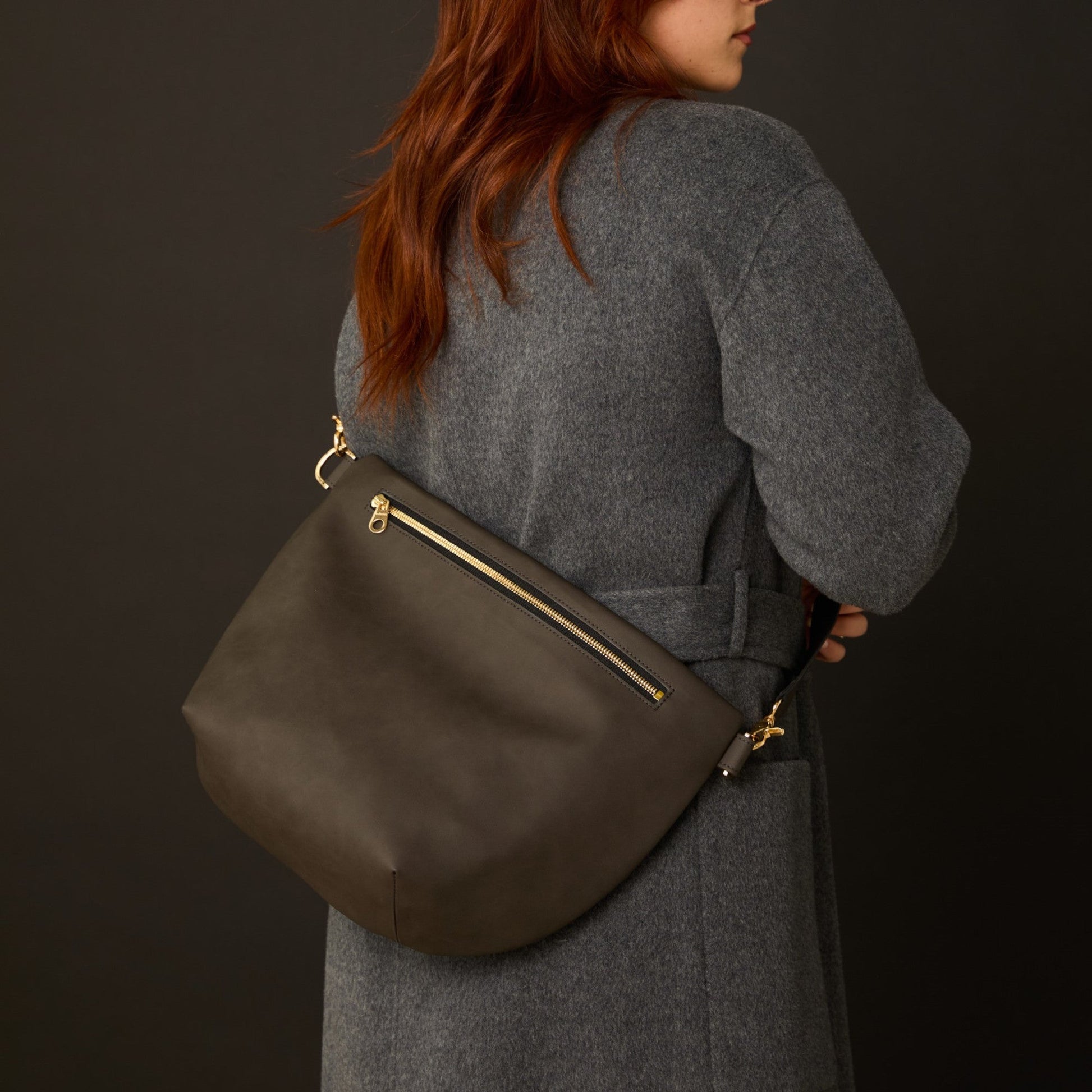 Pineapple Hobo Fanny Bag (Dark Grey)