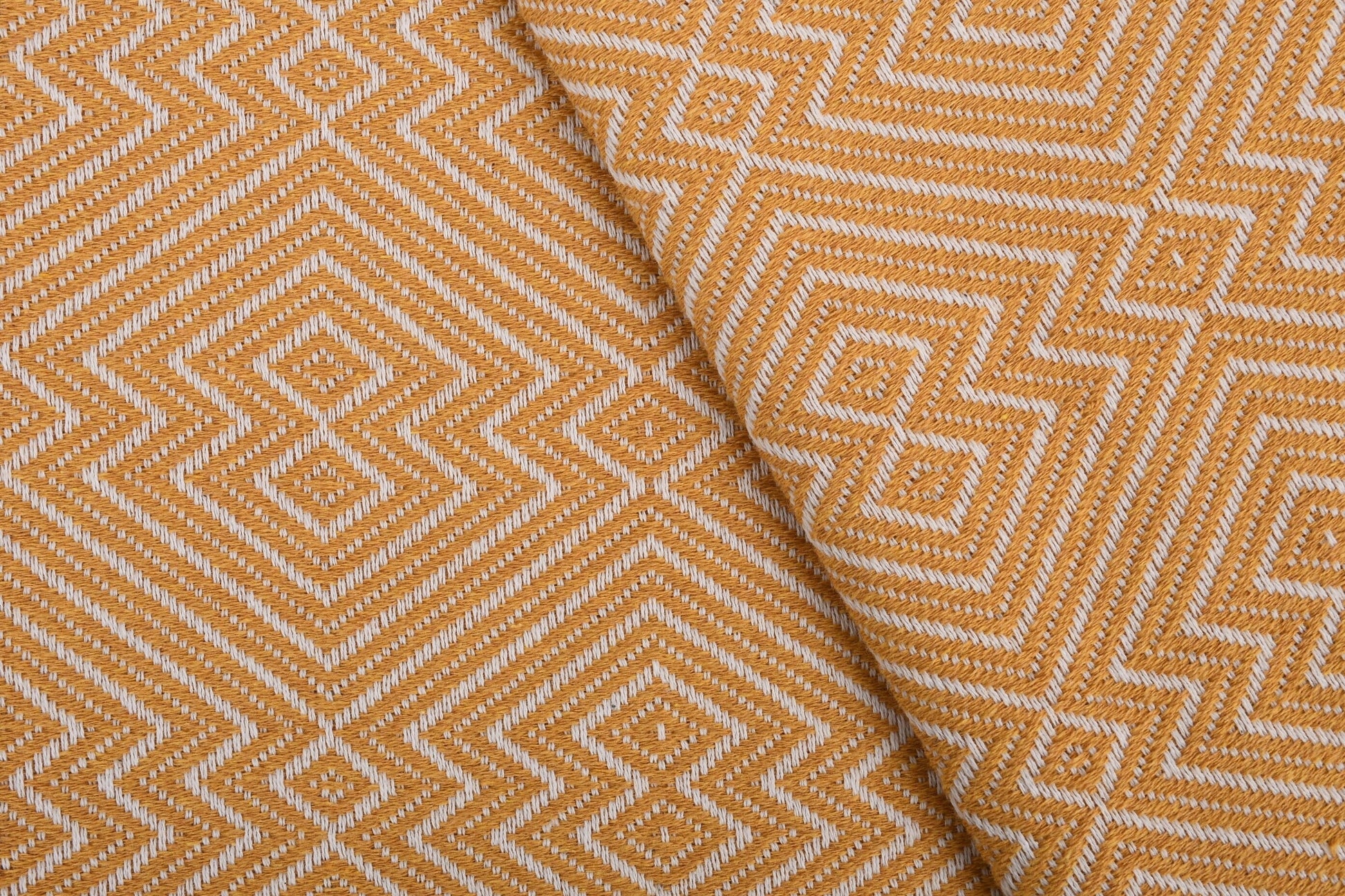Safran Throw Blanket/Towel
