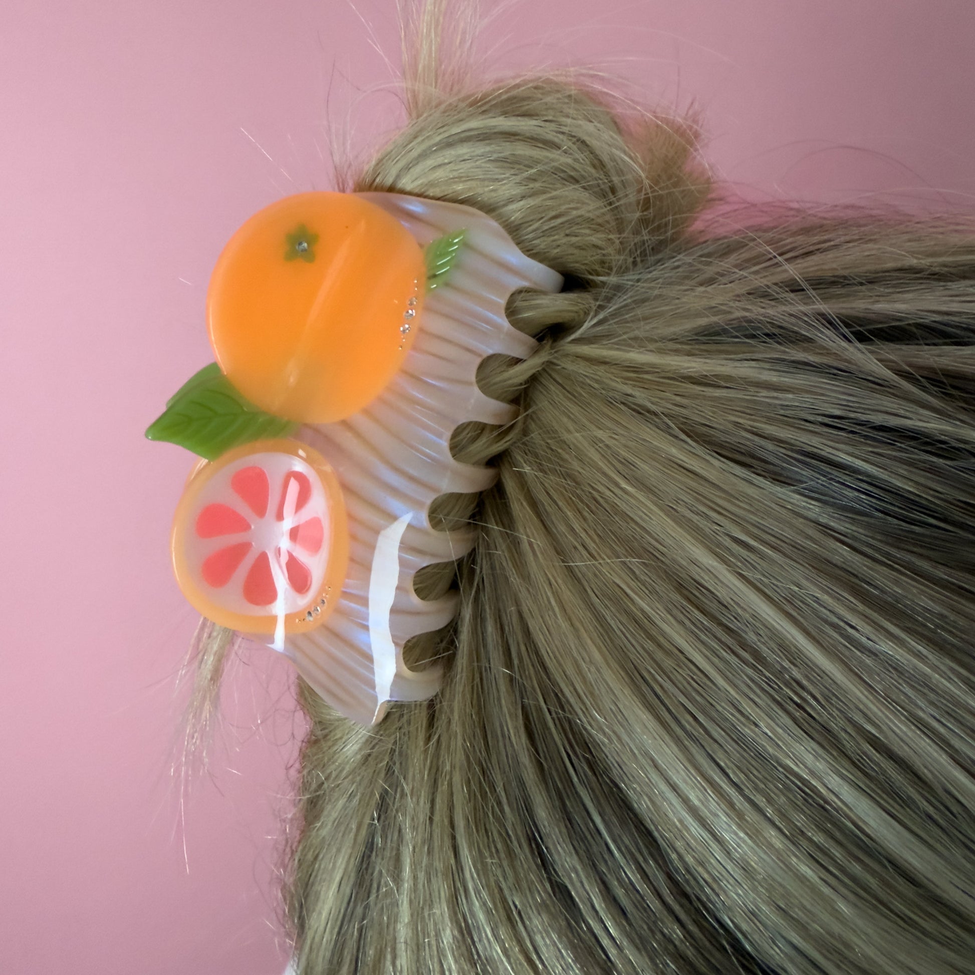 California Pomelo Hair Claw