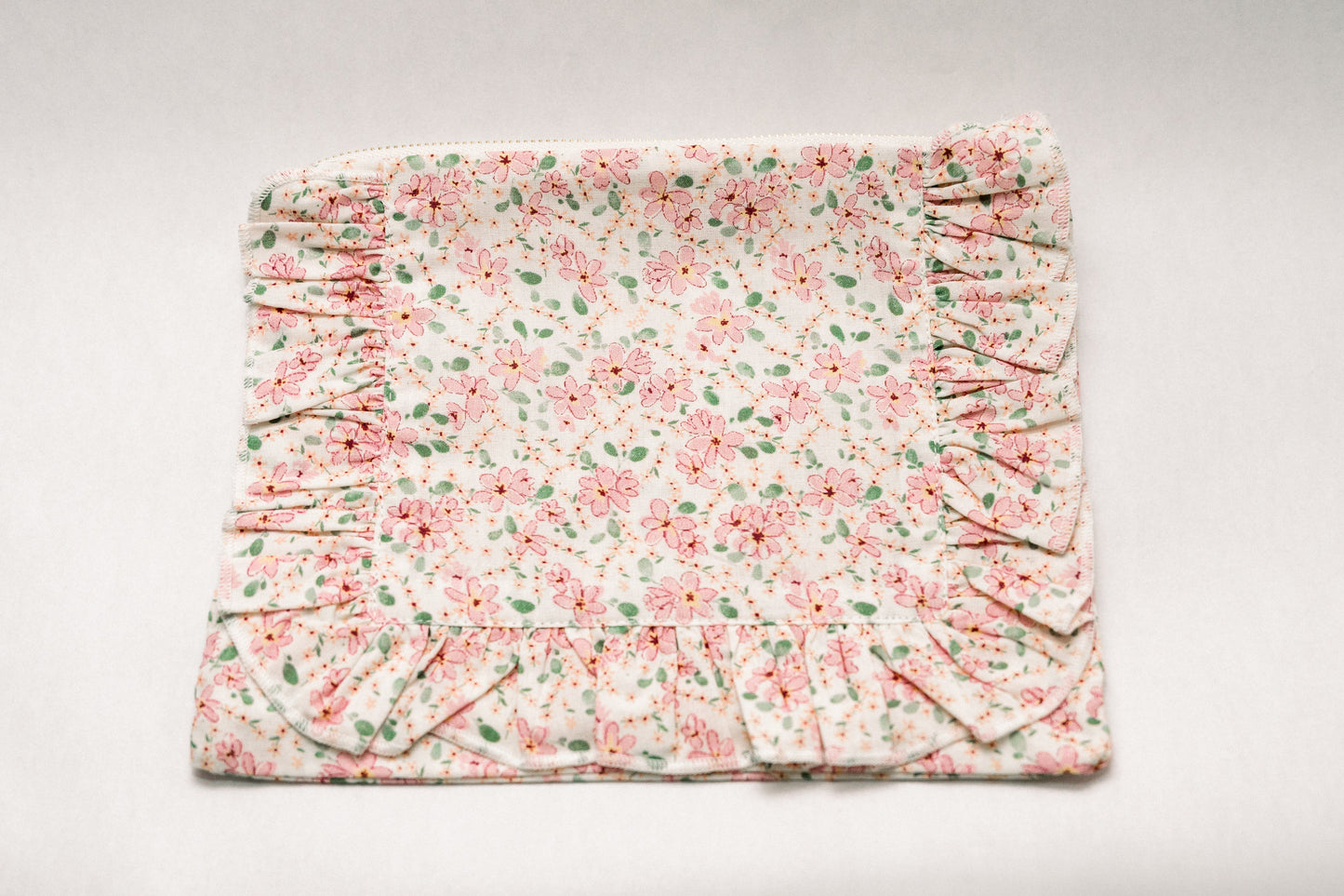 Vintage-Inspired Floral Pouch- Daisy & Clementine