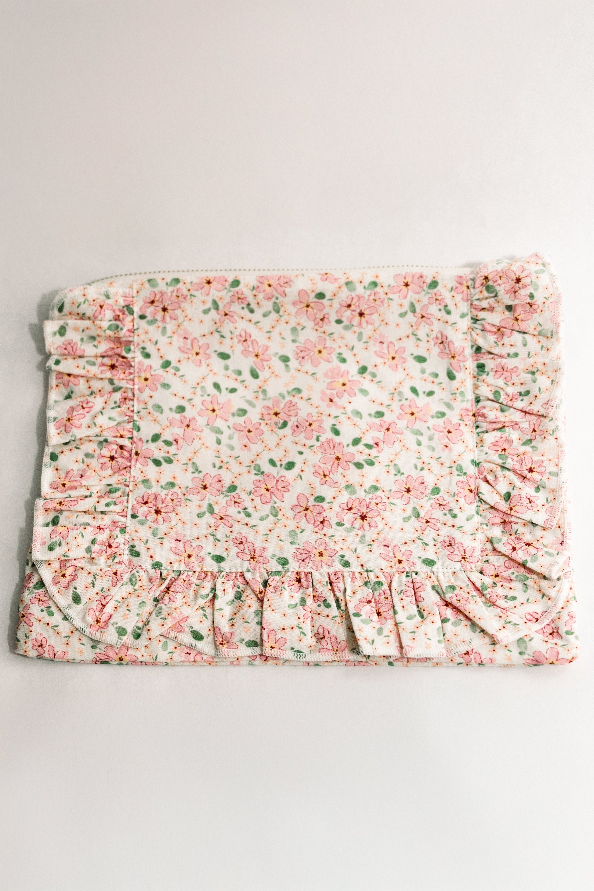 Vintage-Inspired Floral Pouch- Daisy & Clementine