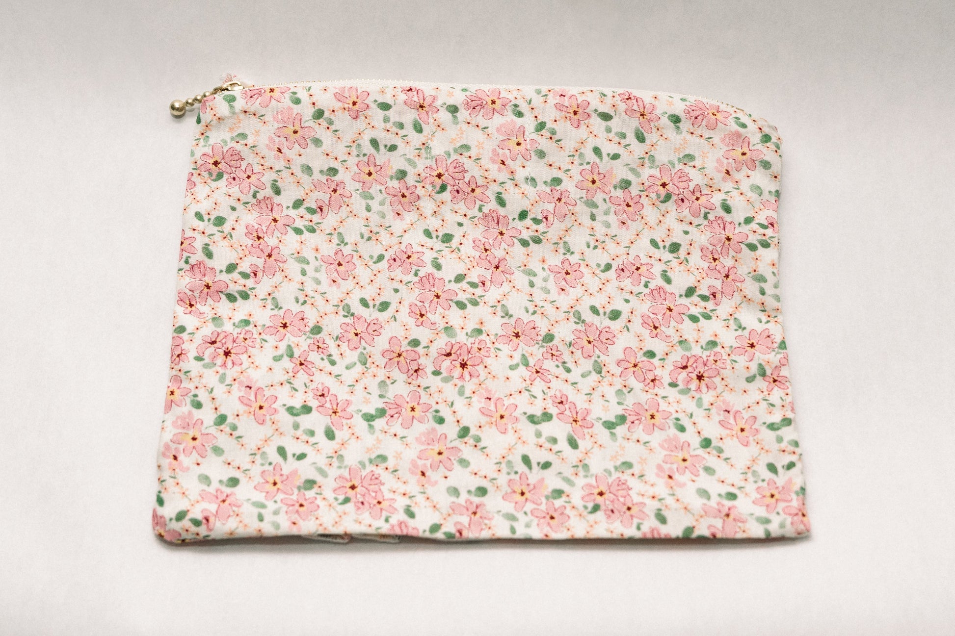 Vintage-Inspired Floral Pouch- Daisy & Clementine
