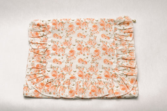 Vintage-Inspired Floral Pouch- Floraisons de corail
